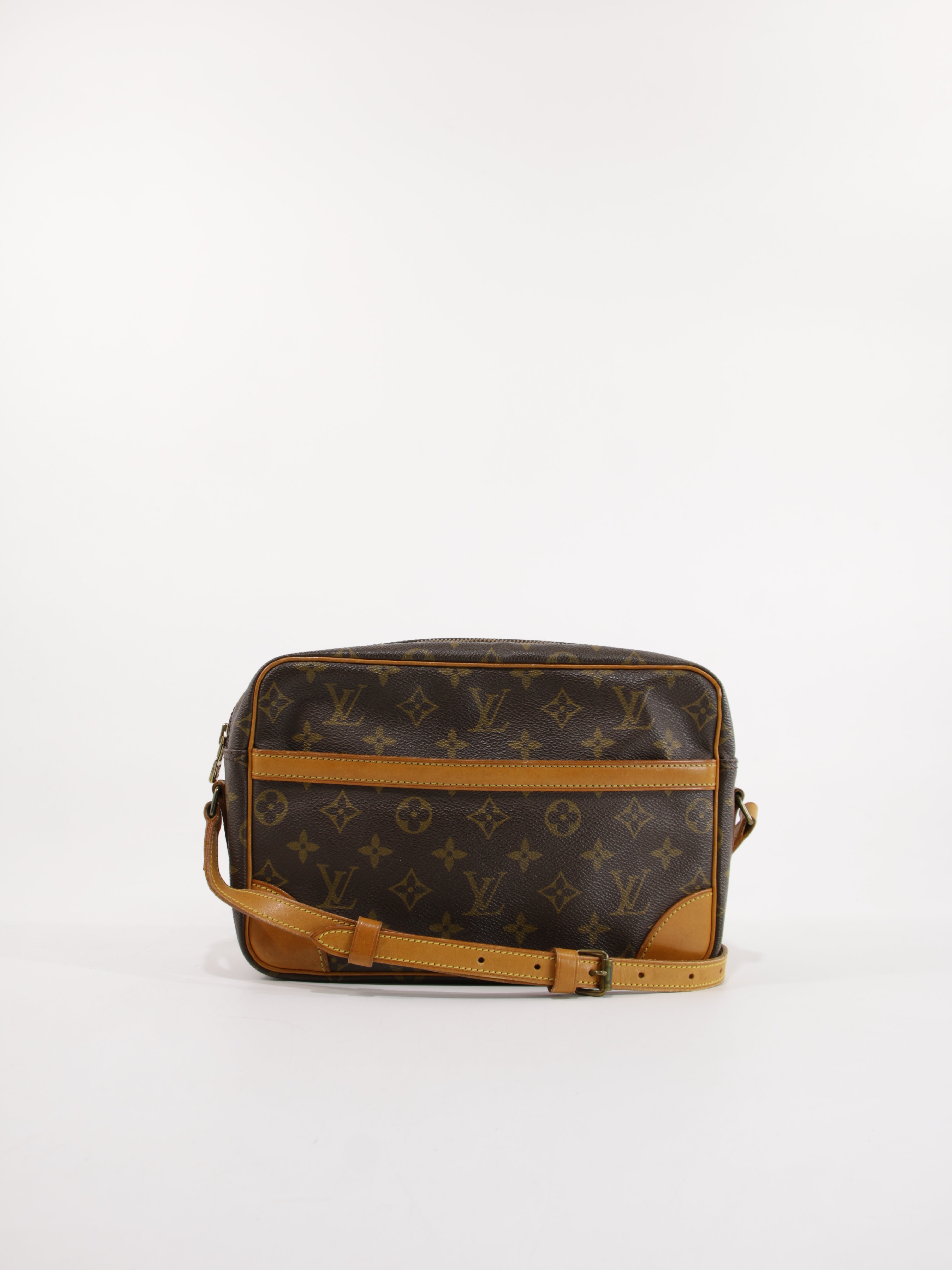 LOUIS VUITTON - TROCADERO 27