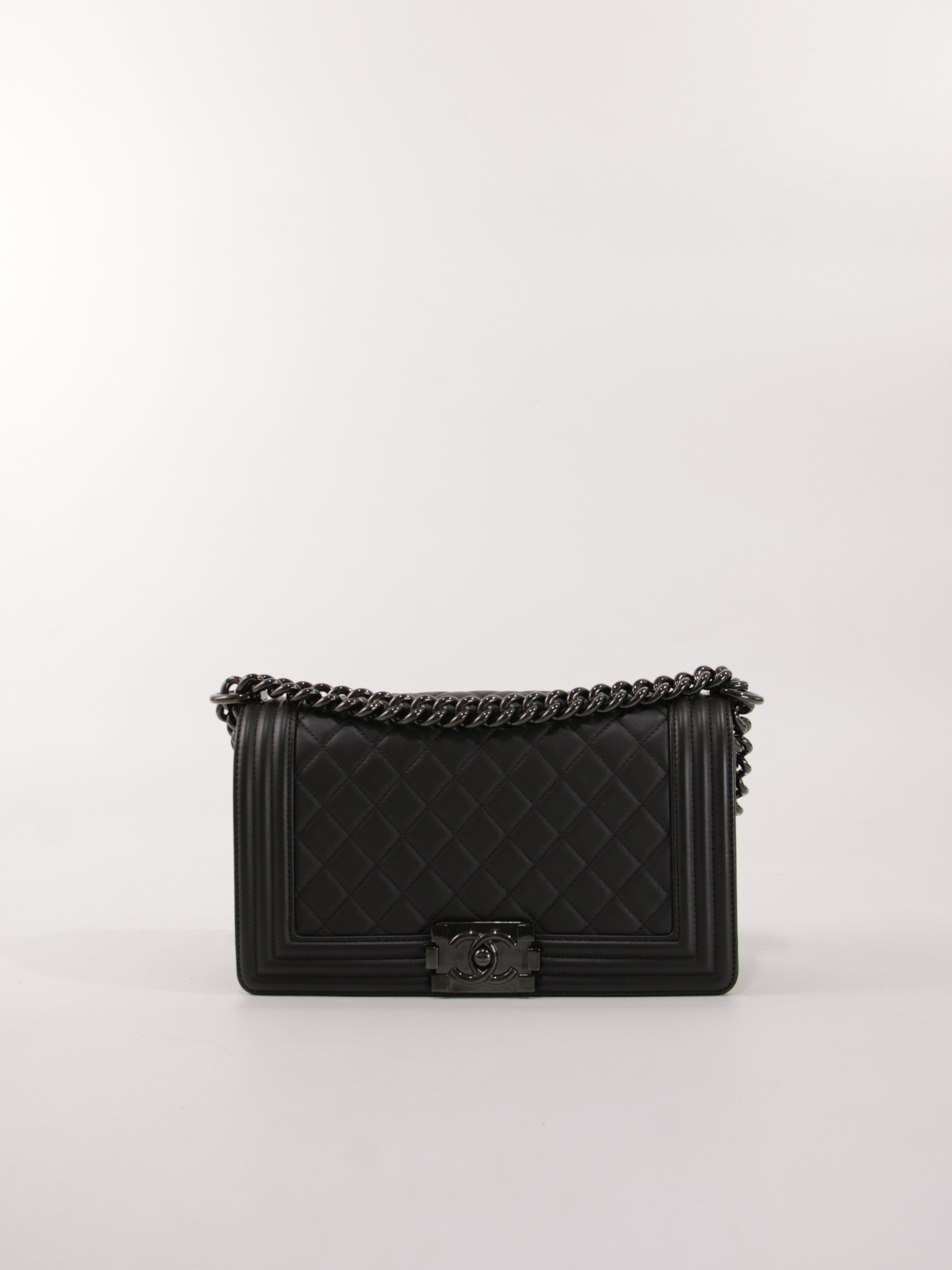 CHANEL SHOULDER BAGS
