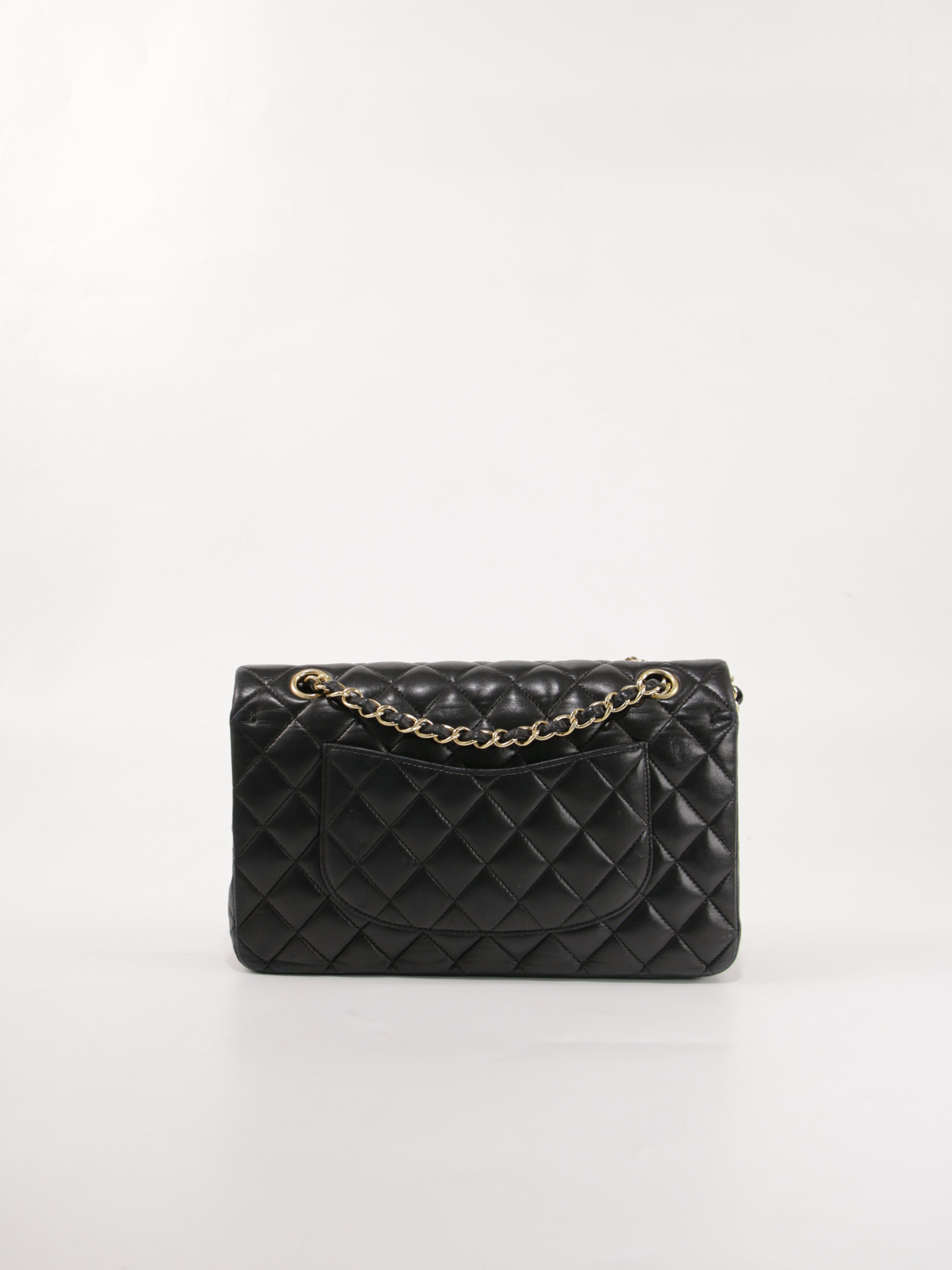 Medium Classic Flap