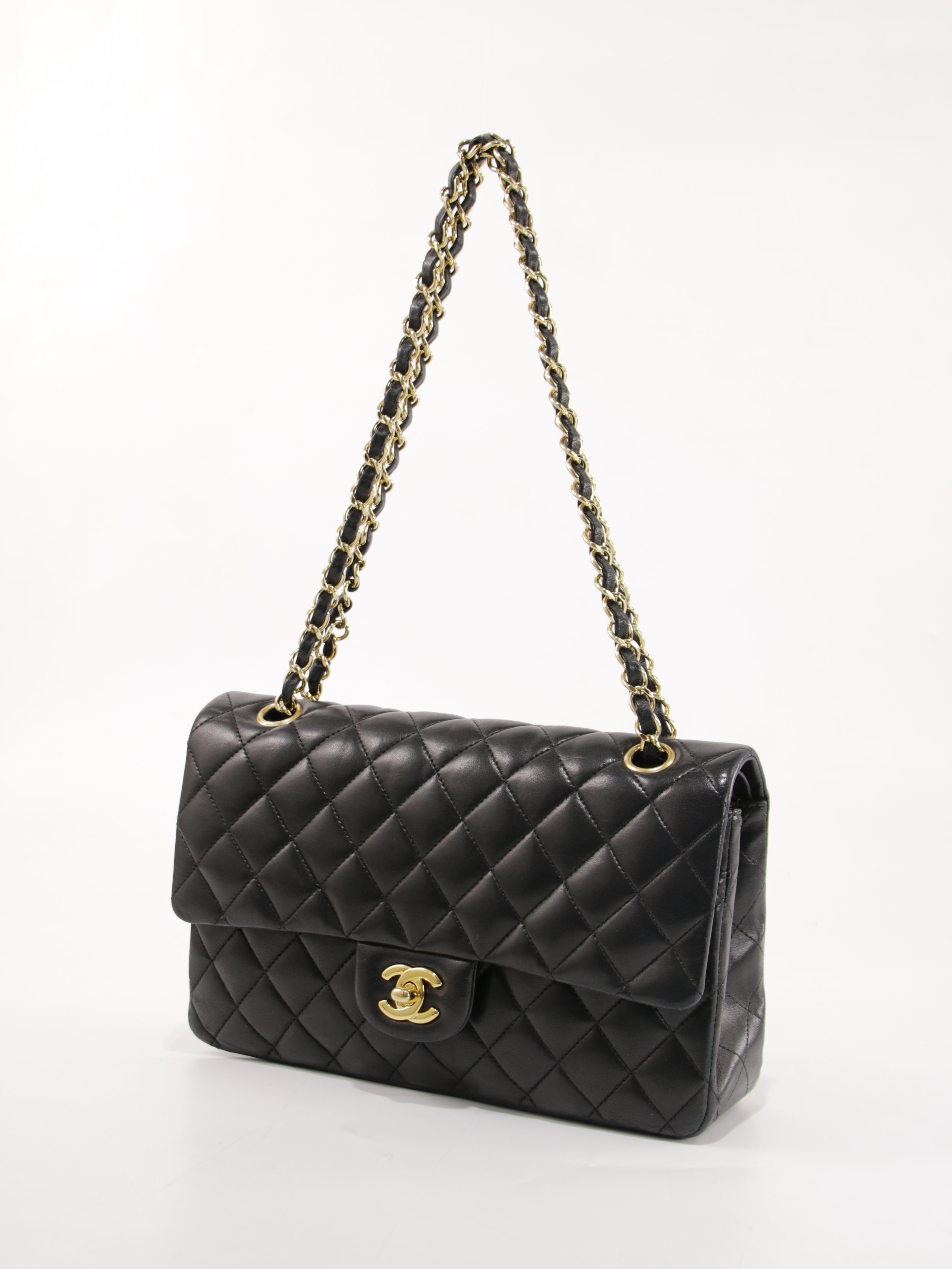 Medium Classic Flap