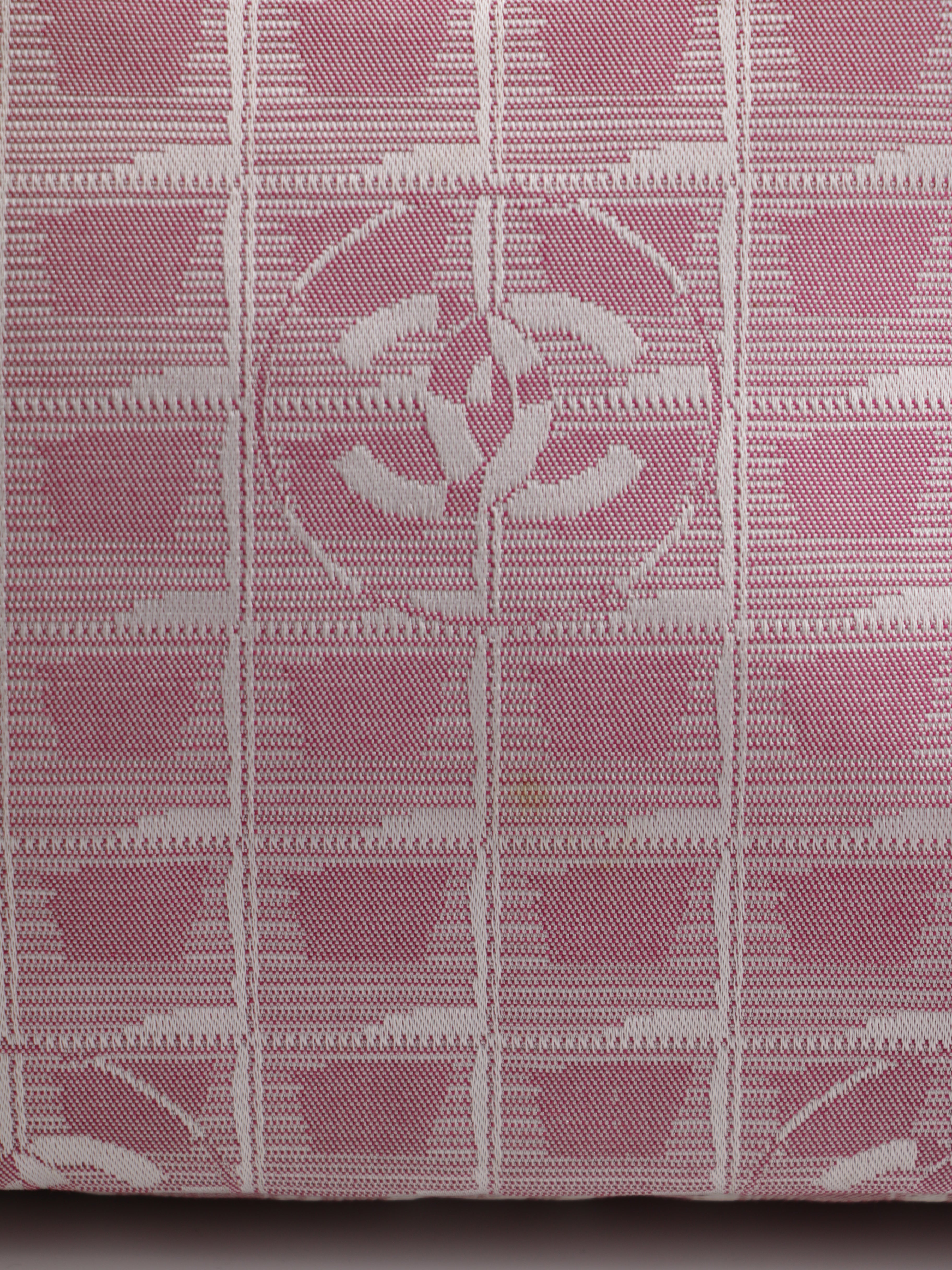 Medium New Travel Line Tote