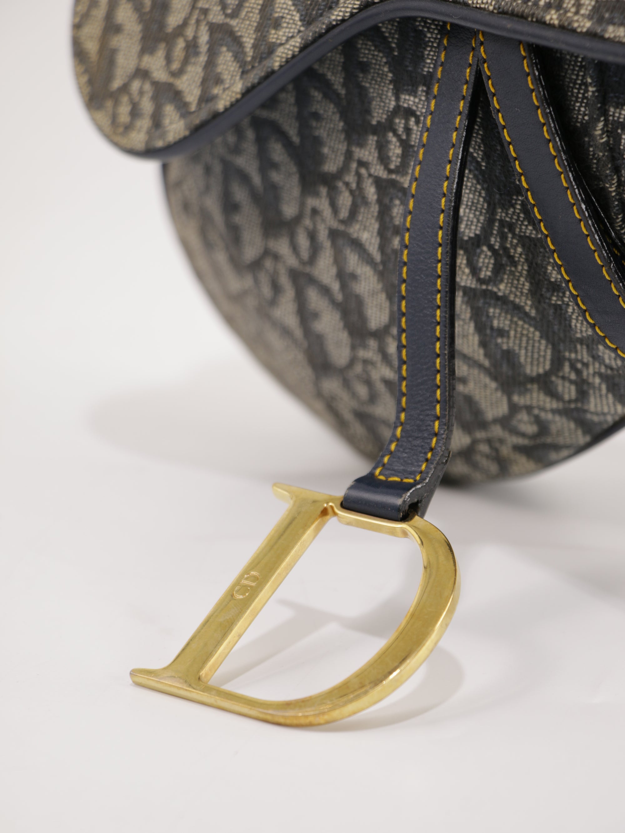 Saddle