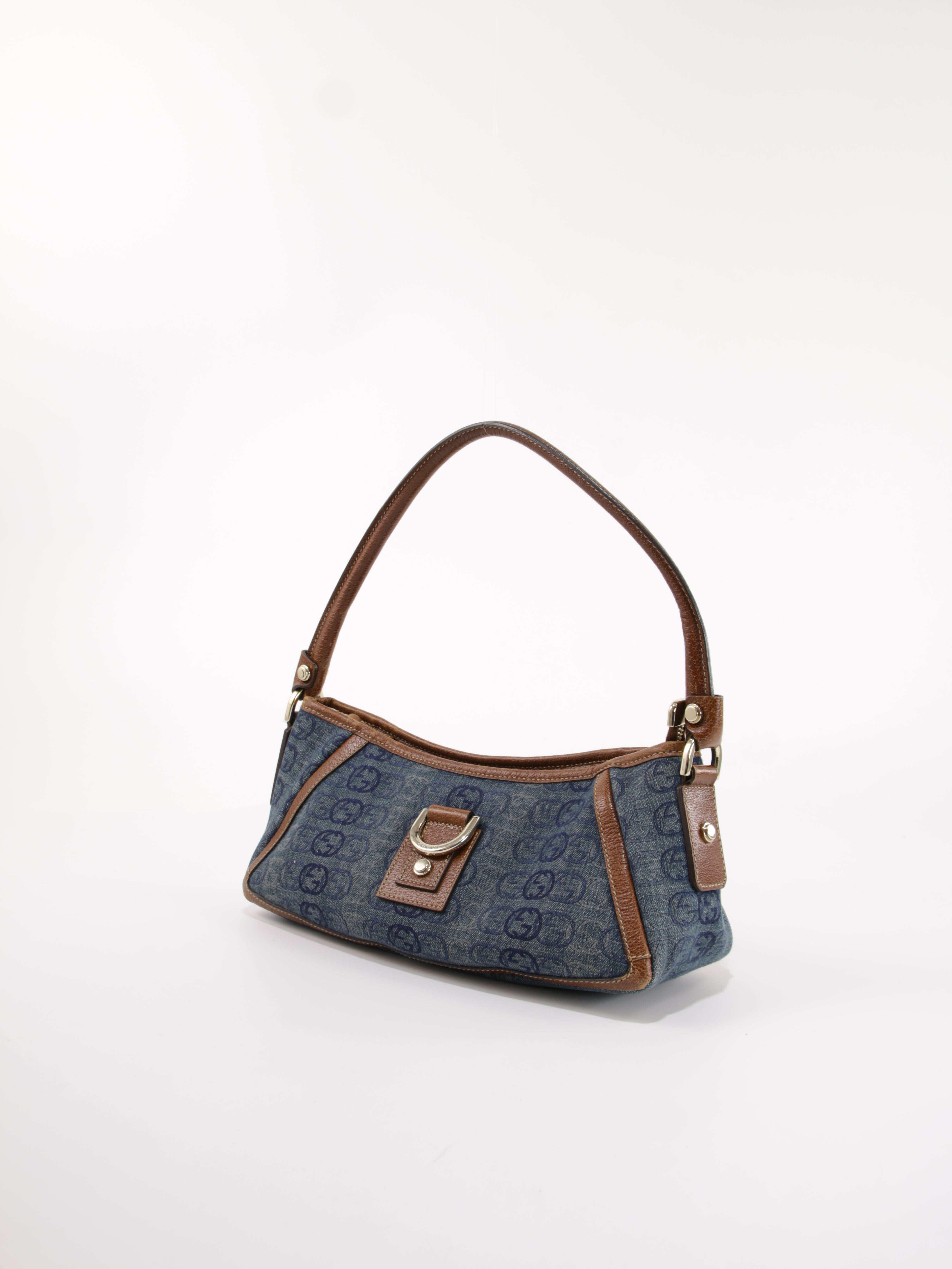 Abbey D-Ring Pochette