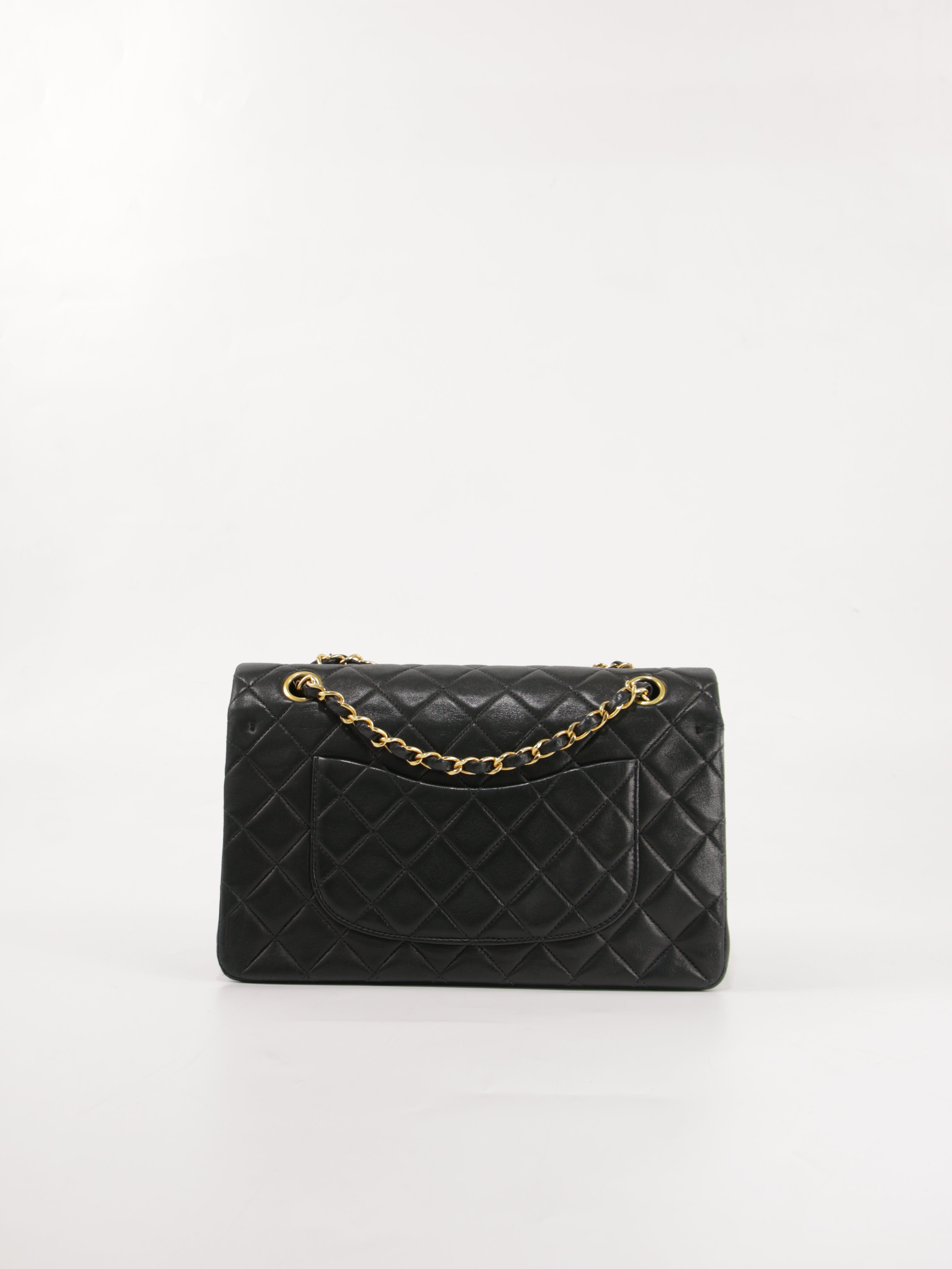 Medium Classic Flap