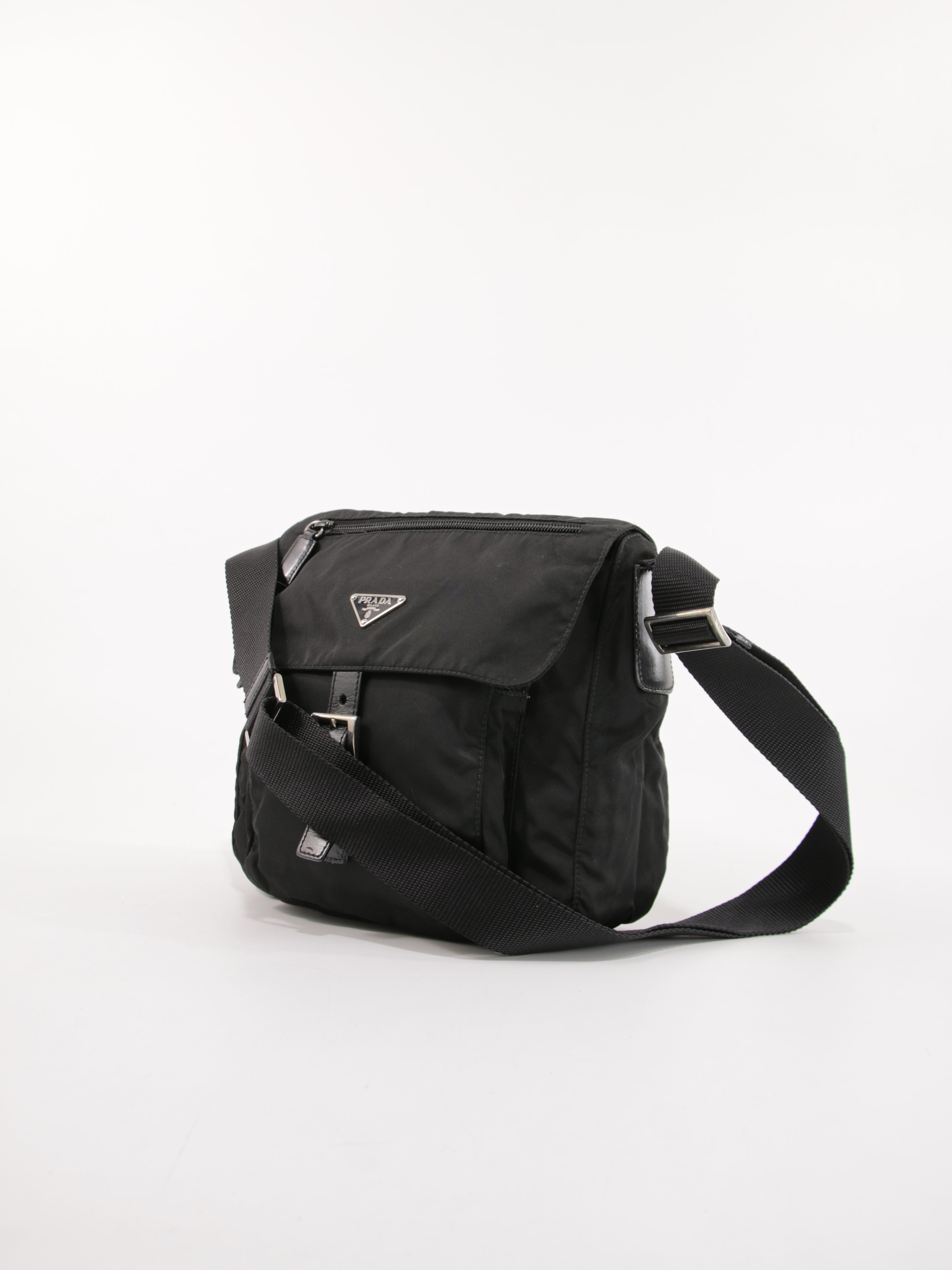 Single Buckle Messenger
