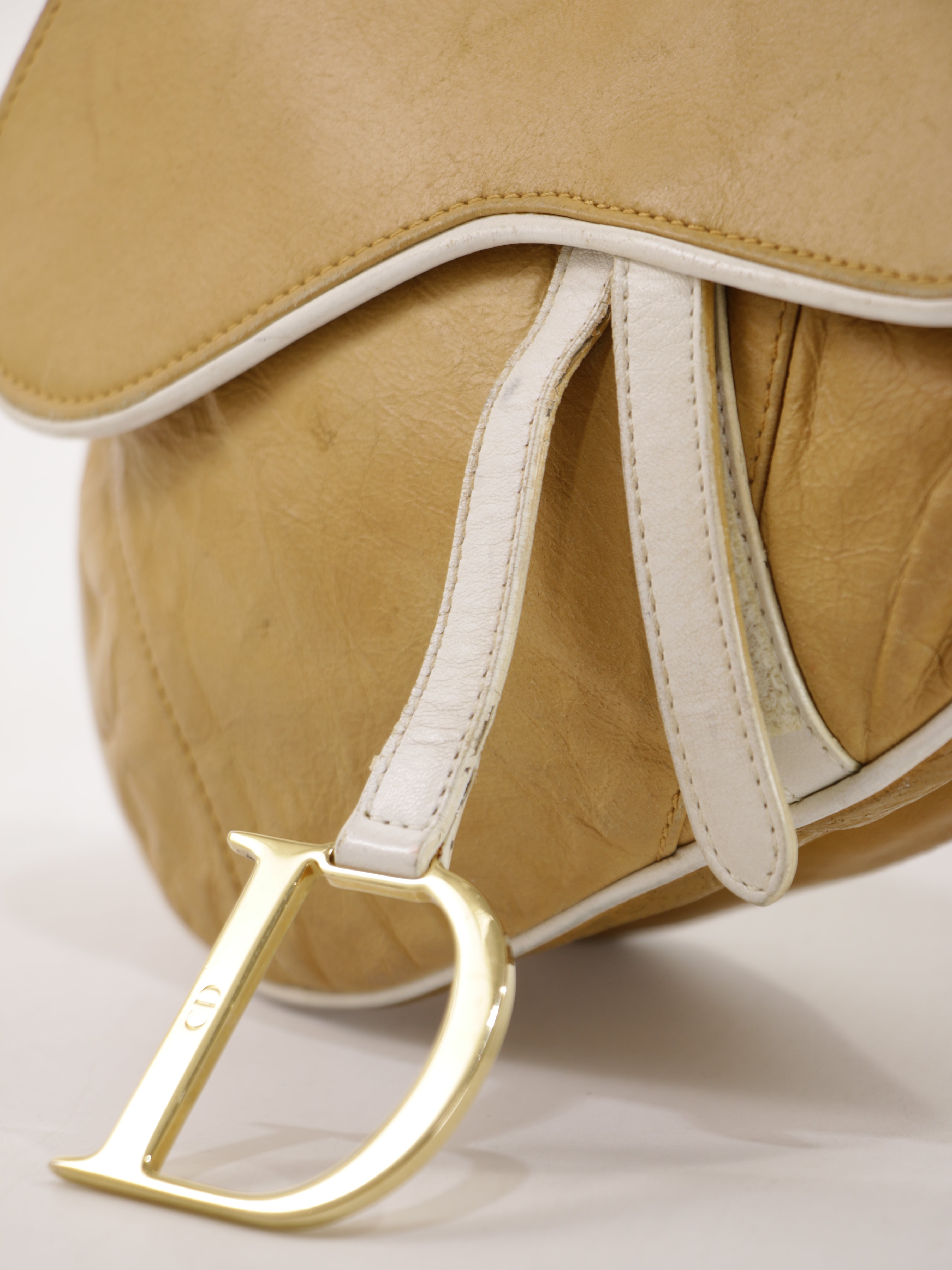 Saddle