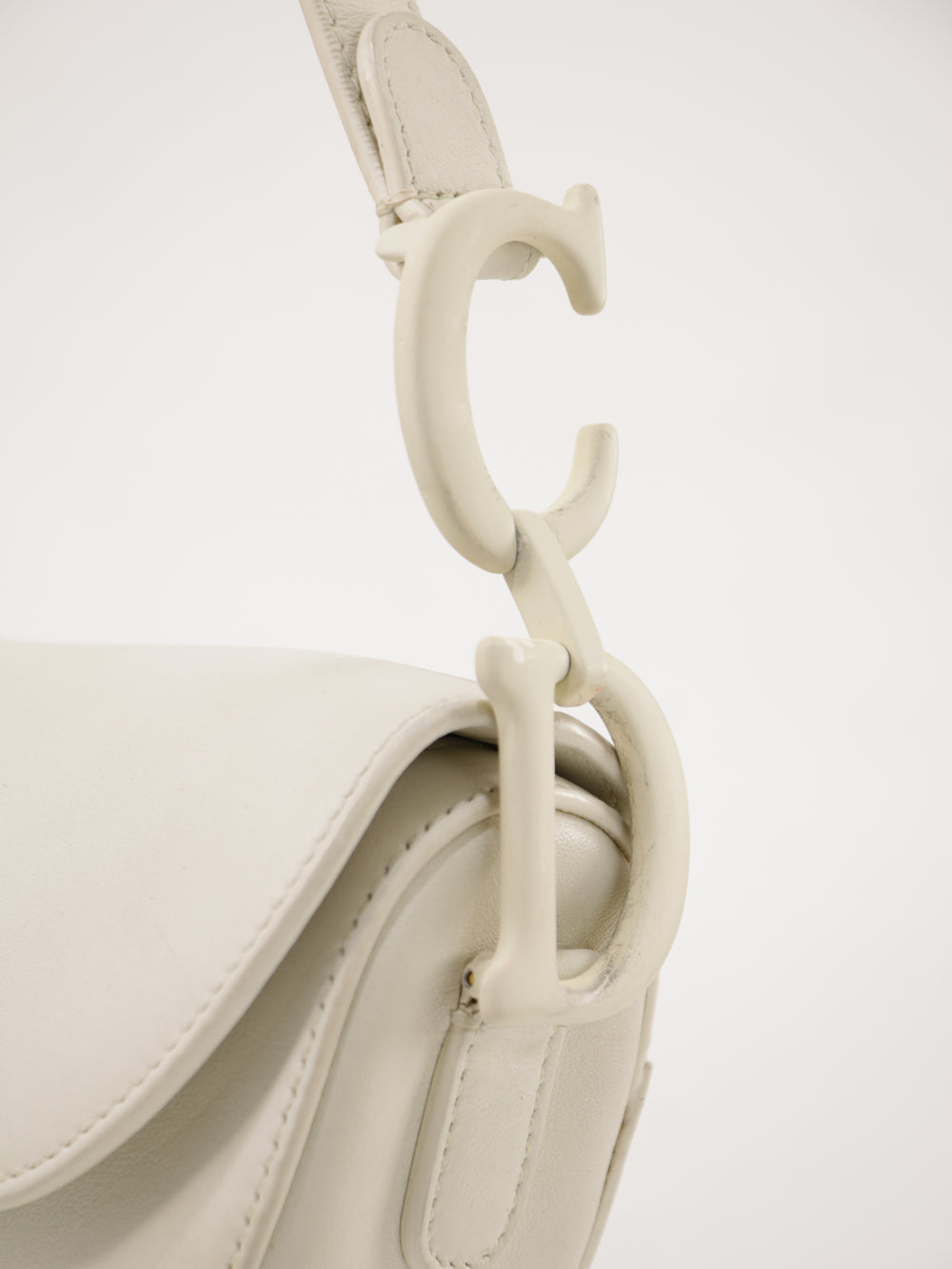 Saddle