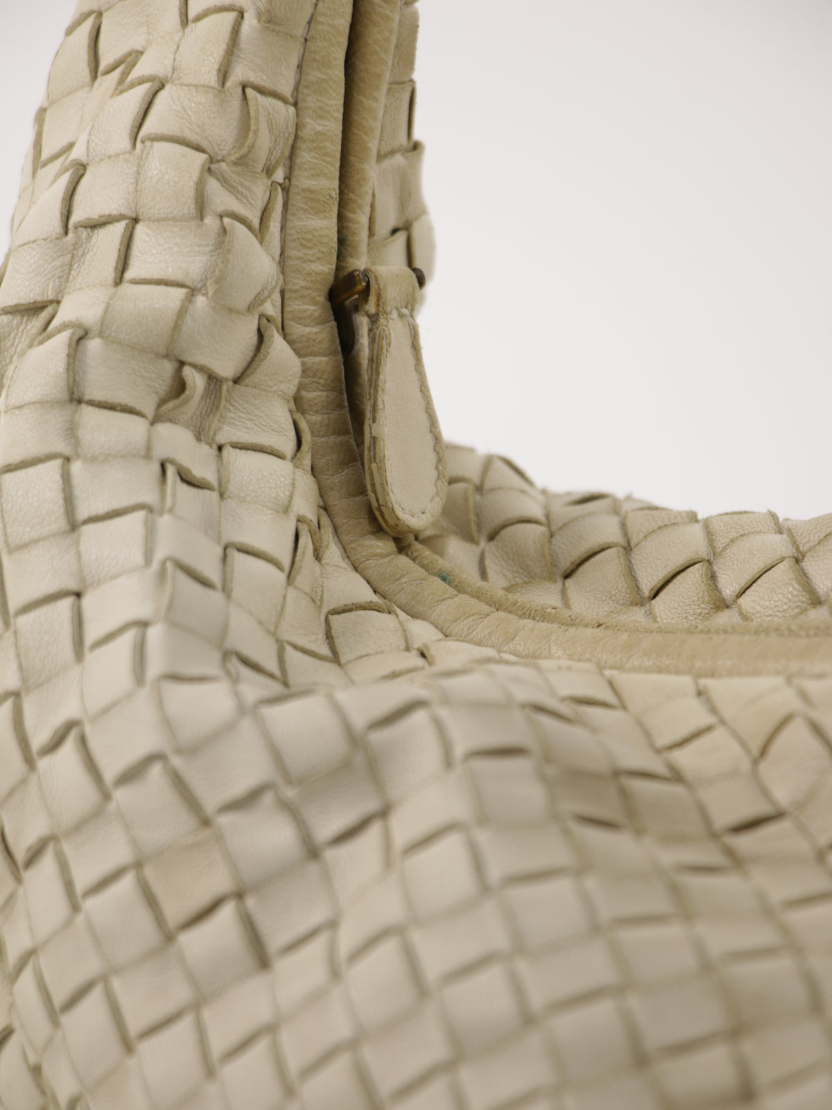 Bottega Veneta Medium Hobo