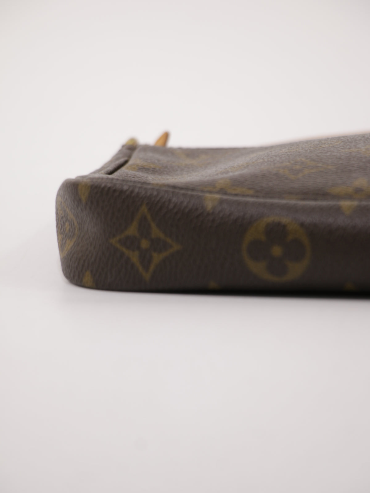 Louis Vuitton Accessories Pochette