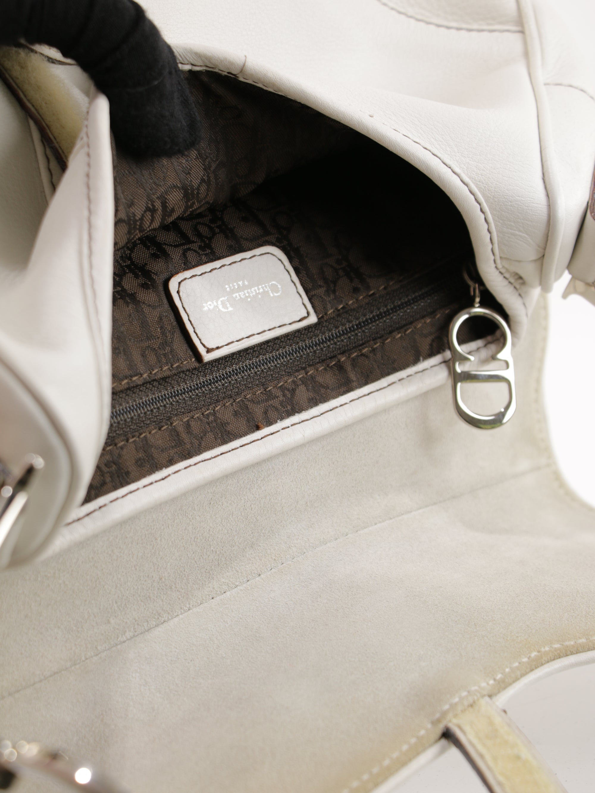 Saddle