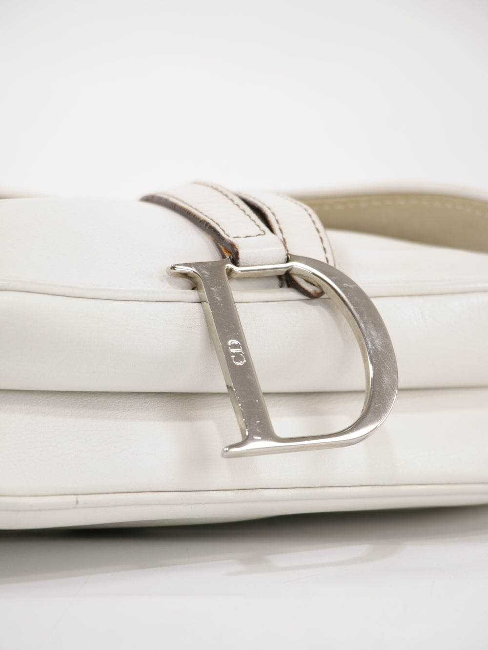 Saddle