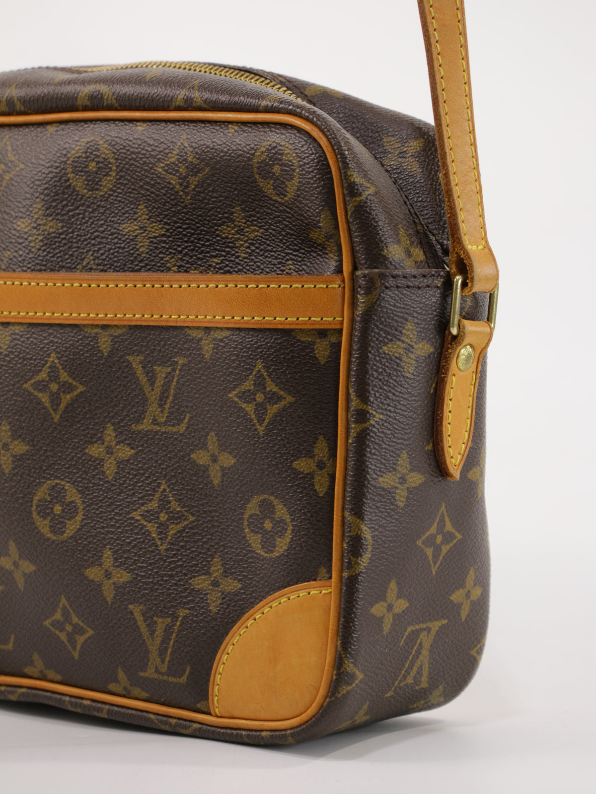 Louis Vuitton Trocadero 30