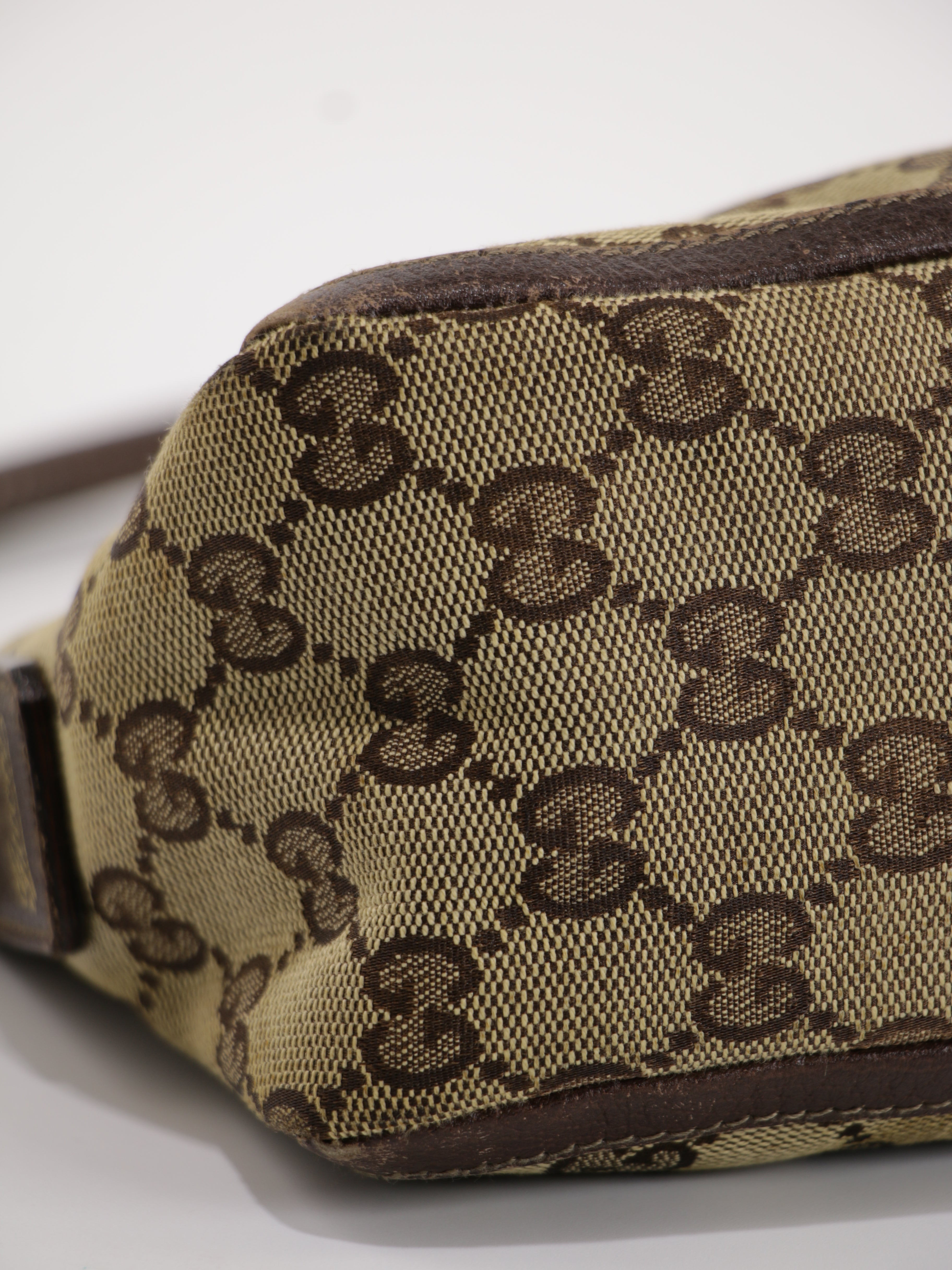 Abbey D-Ring Pochette