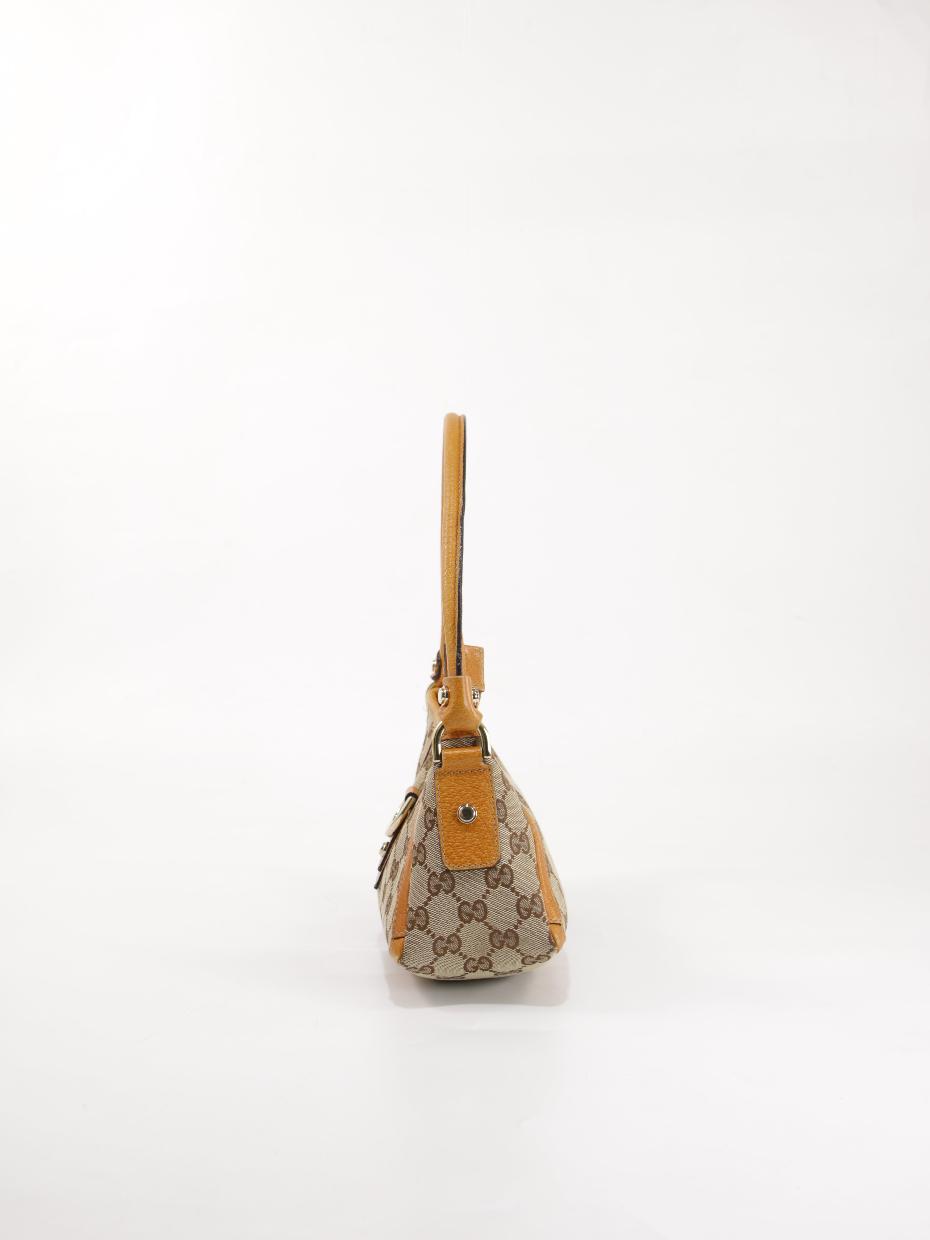 Abbey D-Ring Pochette