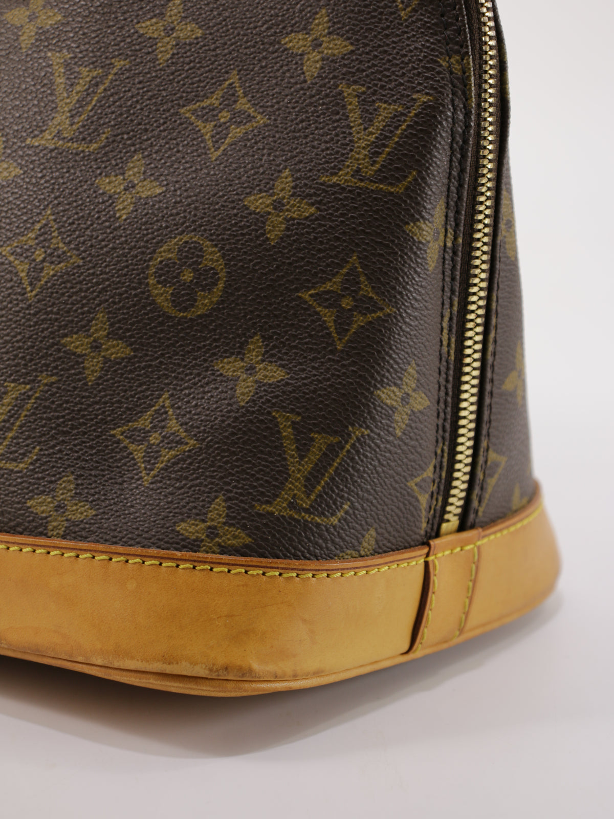 Louis Vuitton Alma PM