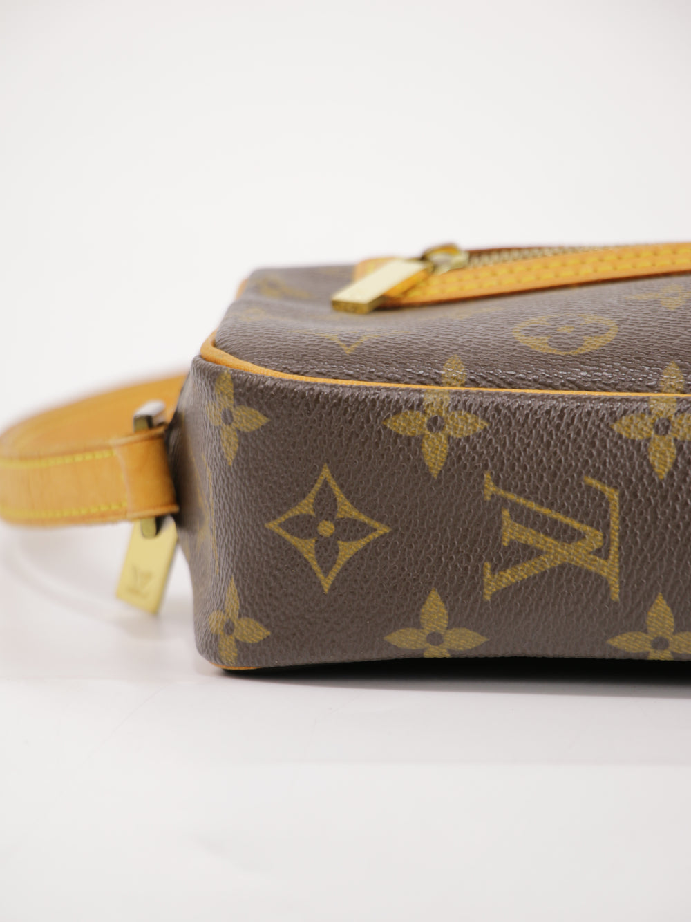 Pochette Cite