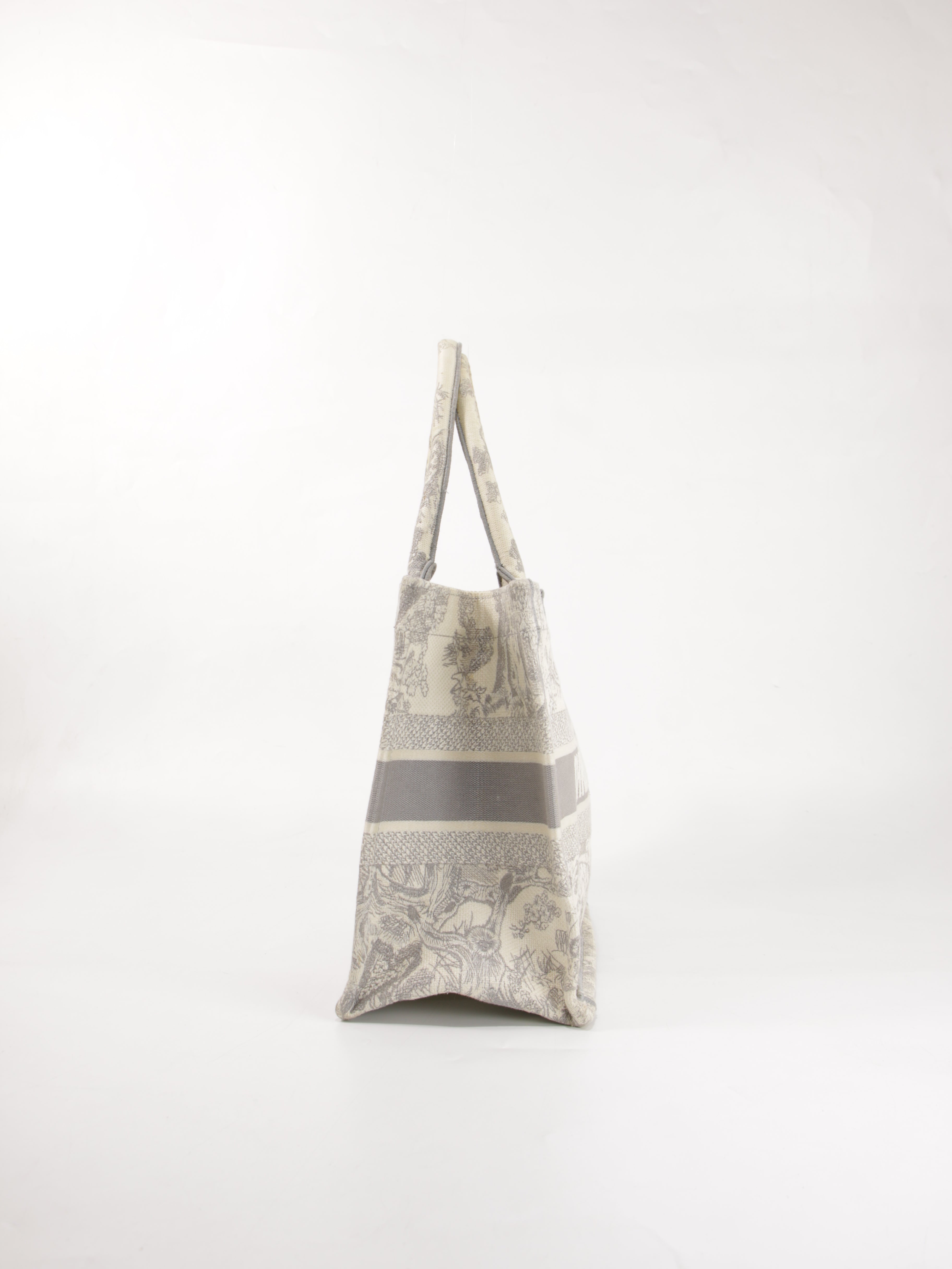 Medium Book Tote