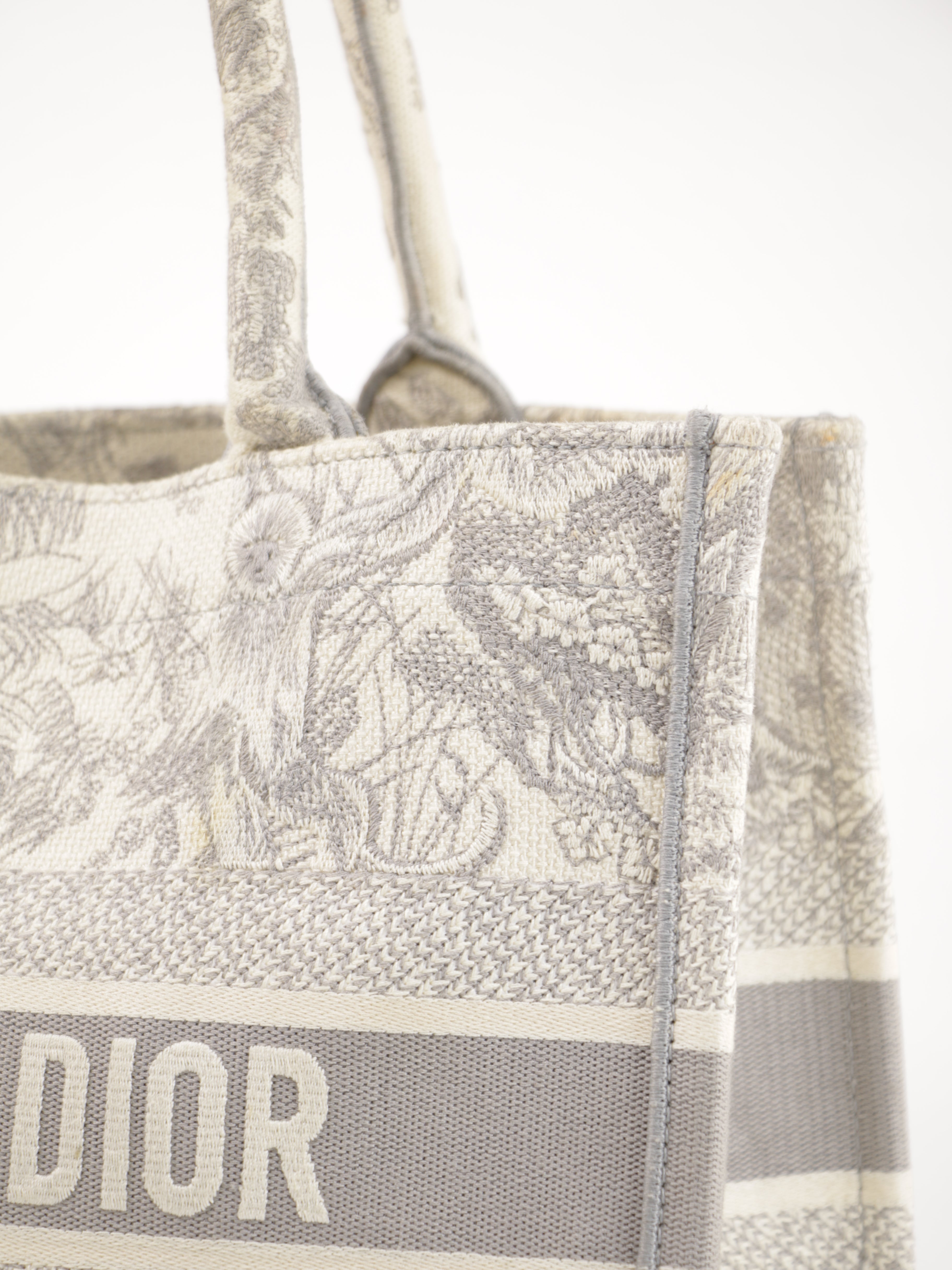 Medium Book Tote