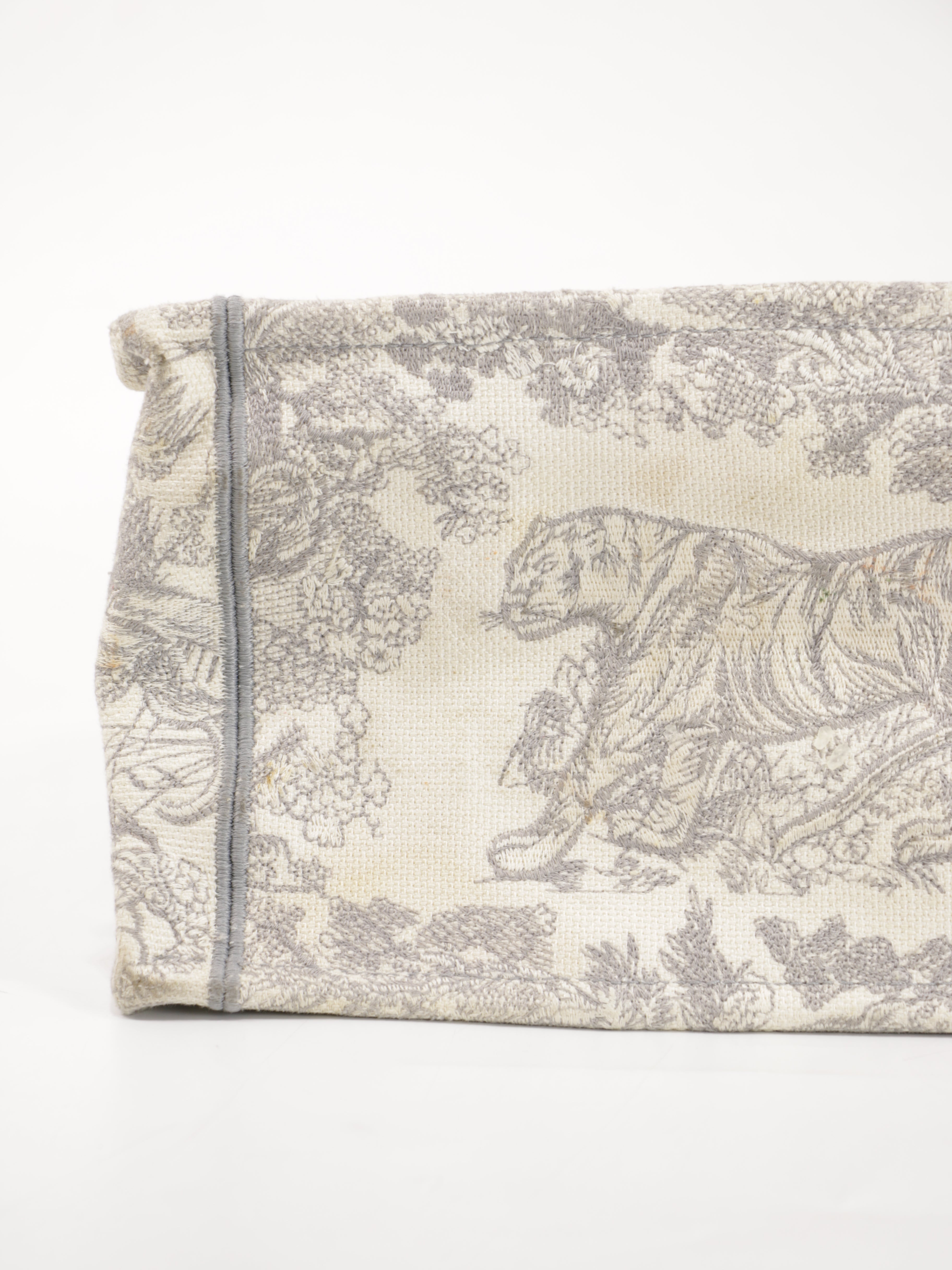 Medium Book Tote
