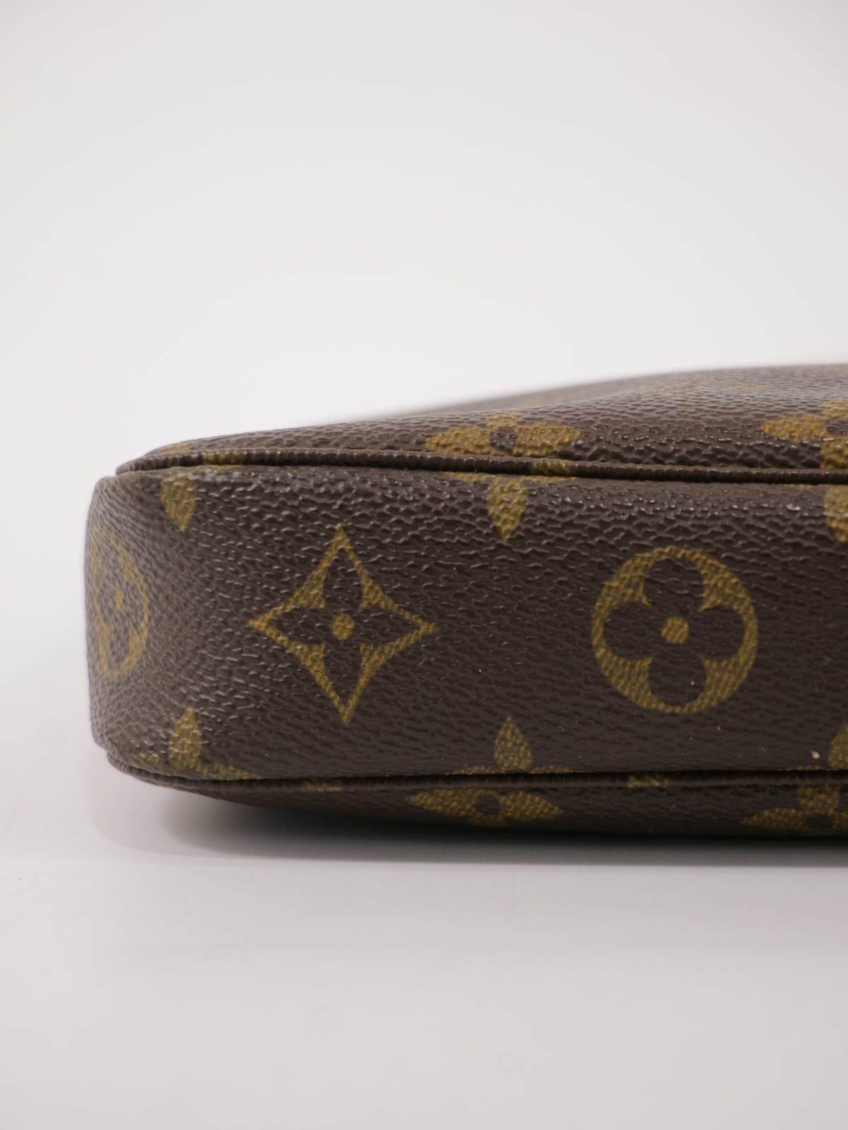 Louis Vuitton Accessories Pochette