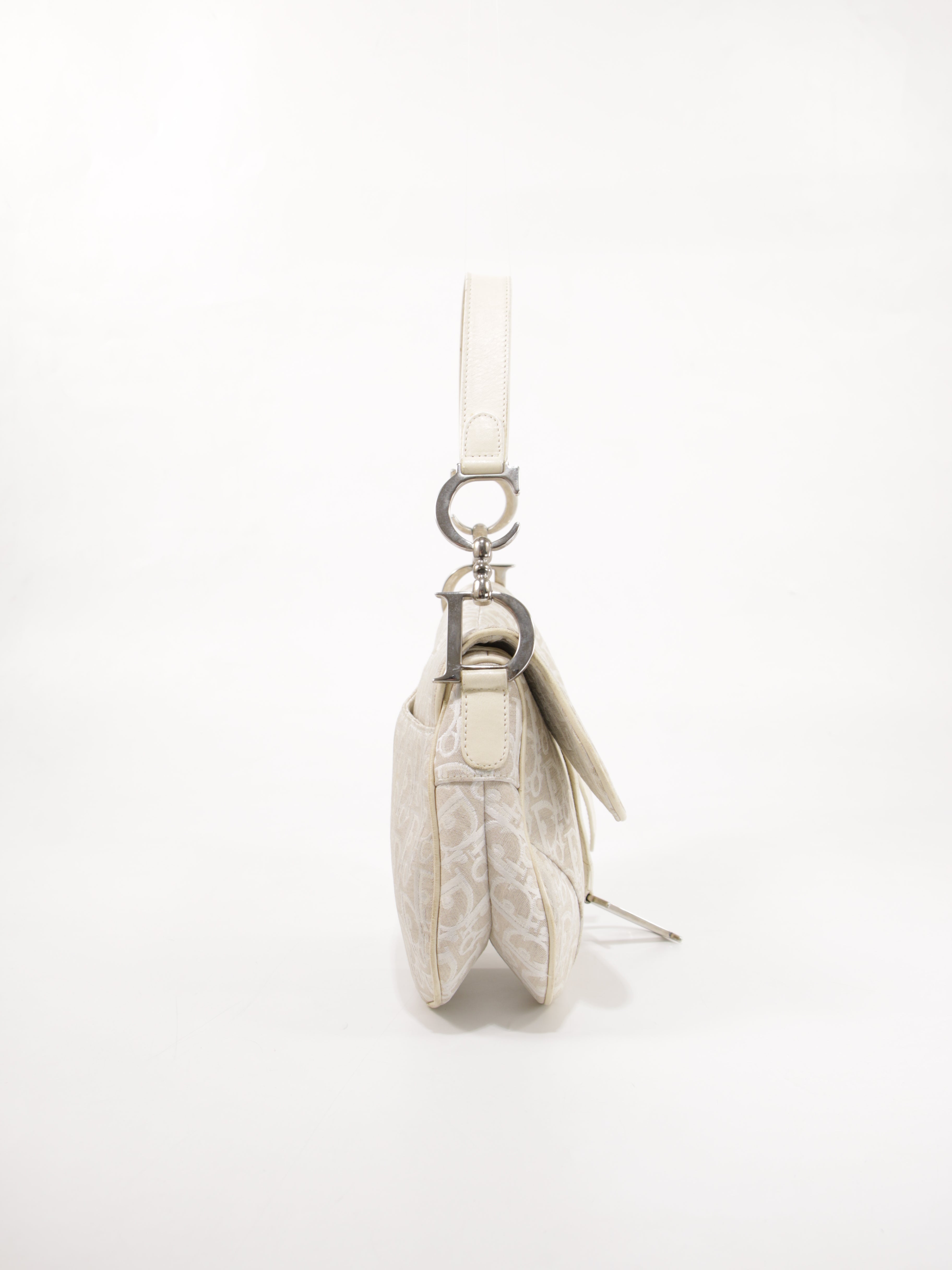 Saddle