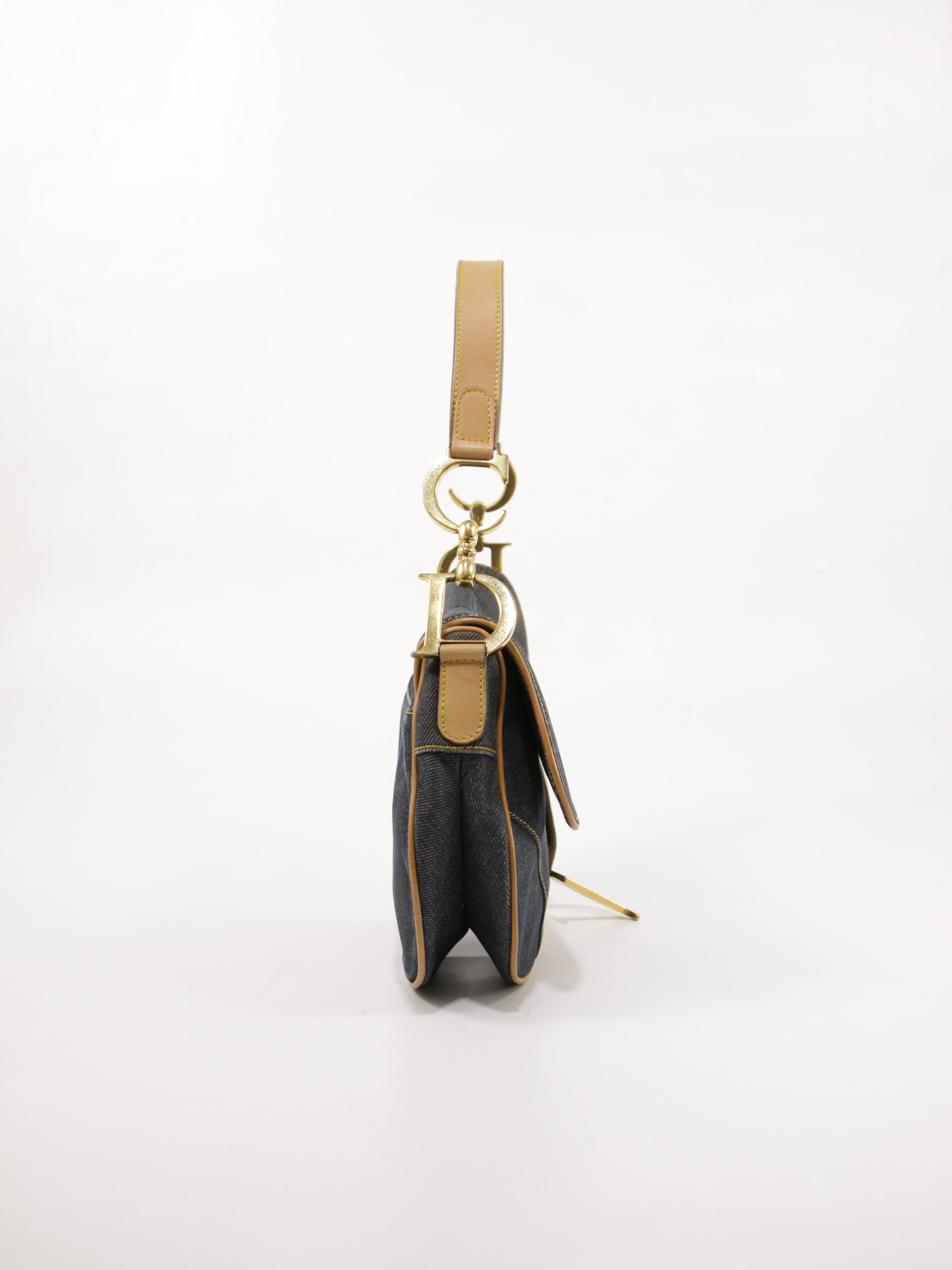 Saddle