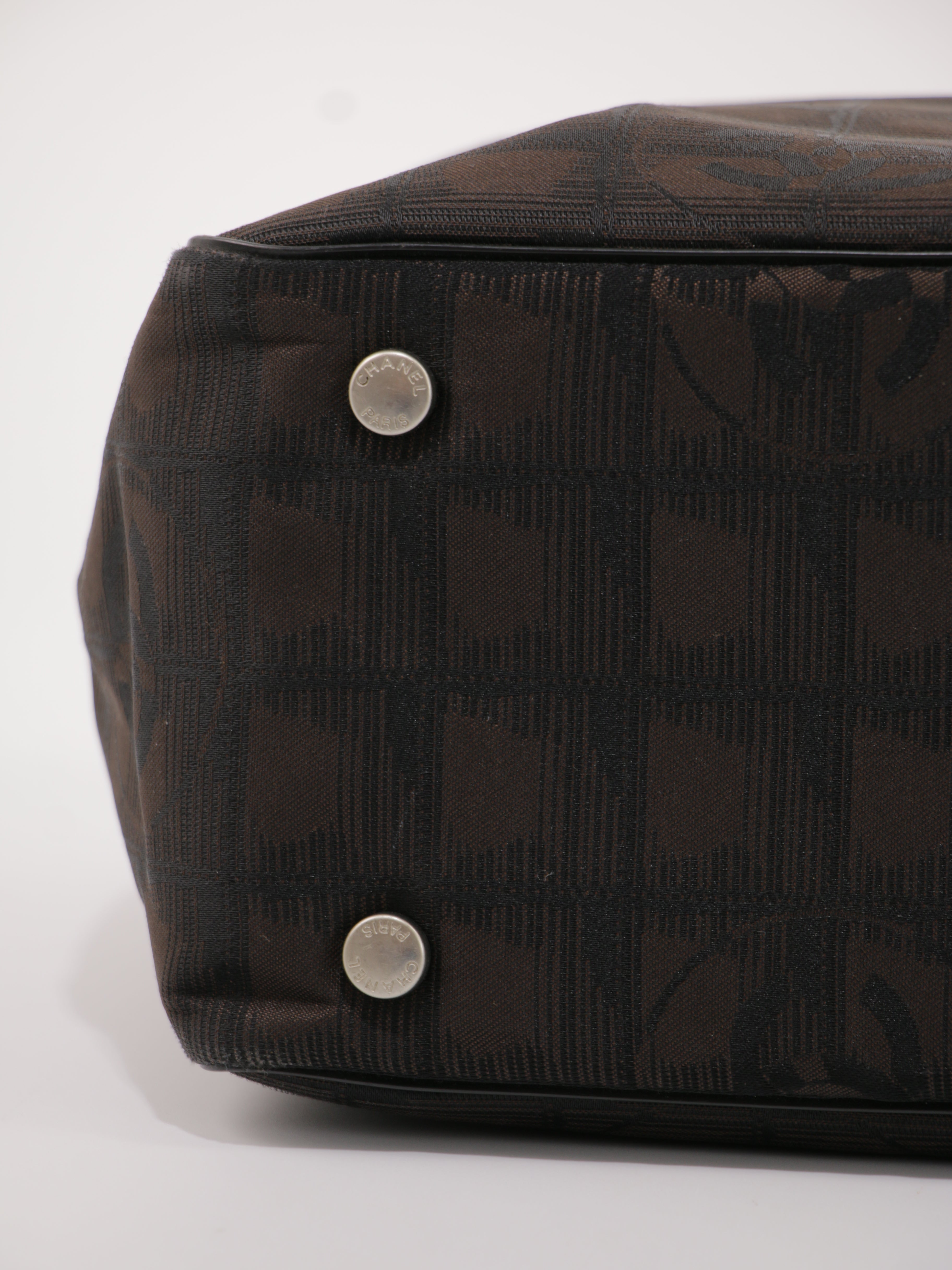 Medium New Travel Line Tote