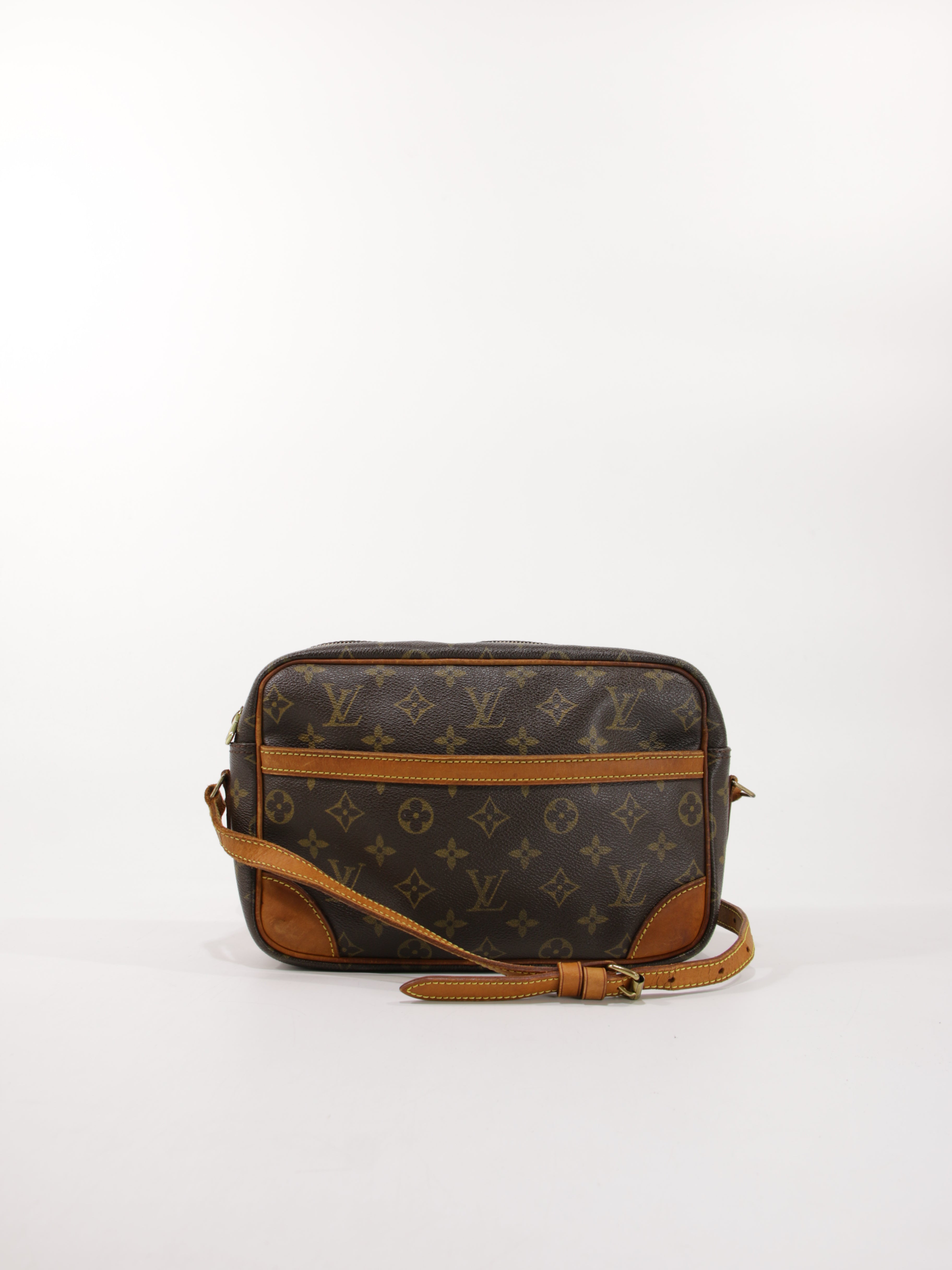 LOUIS VUITTON - TROCADERO 27