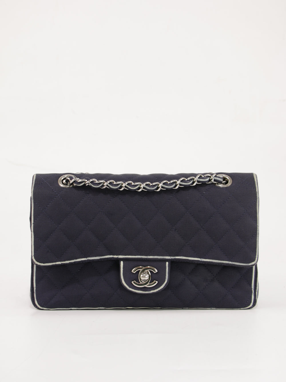 Medium Classic Flap