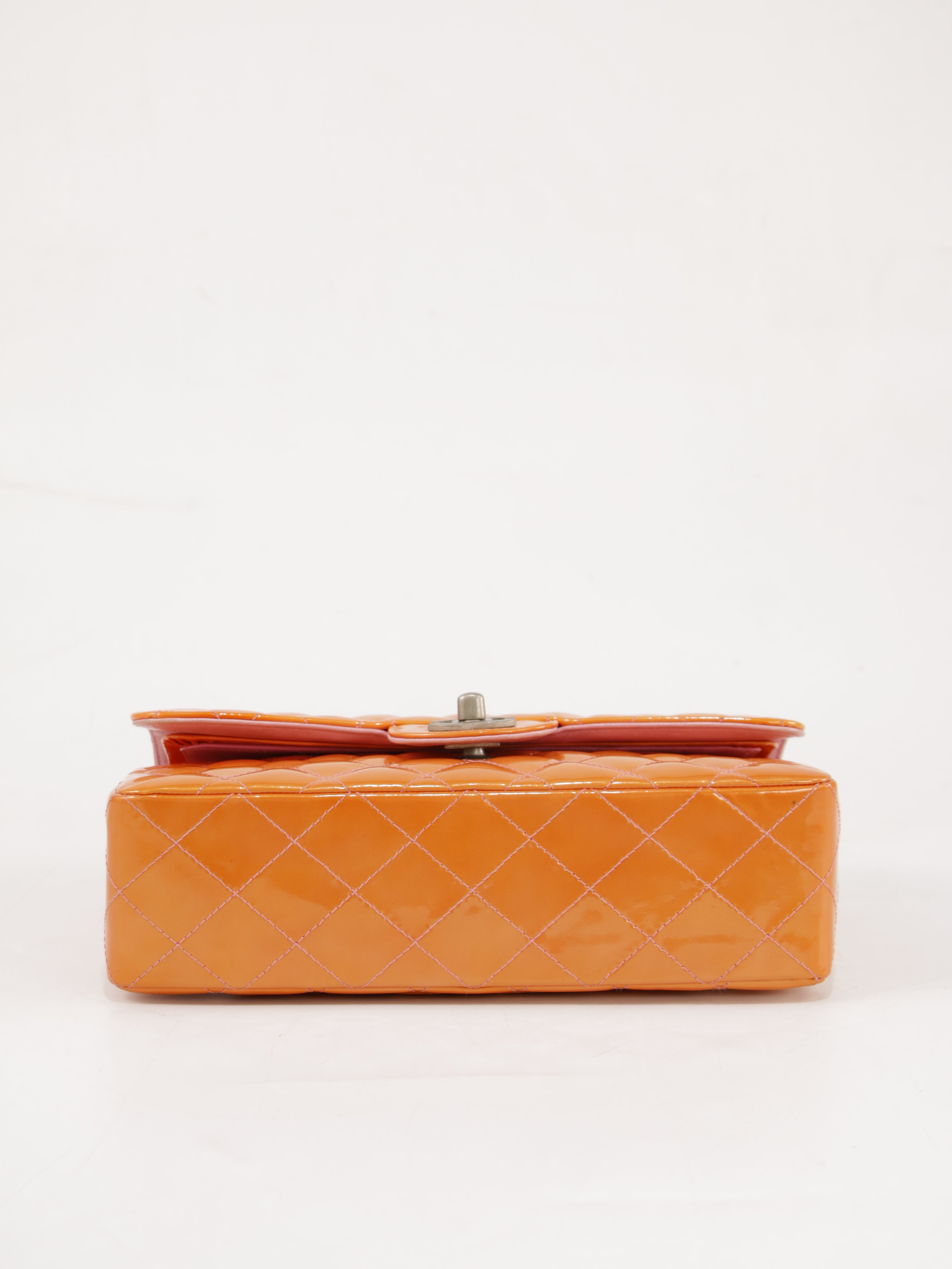 Small Classic Flap