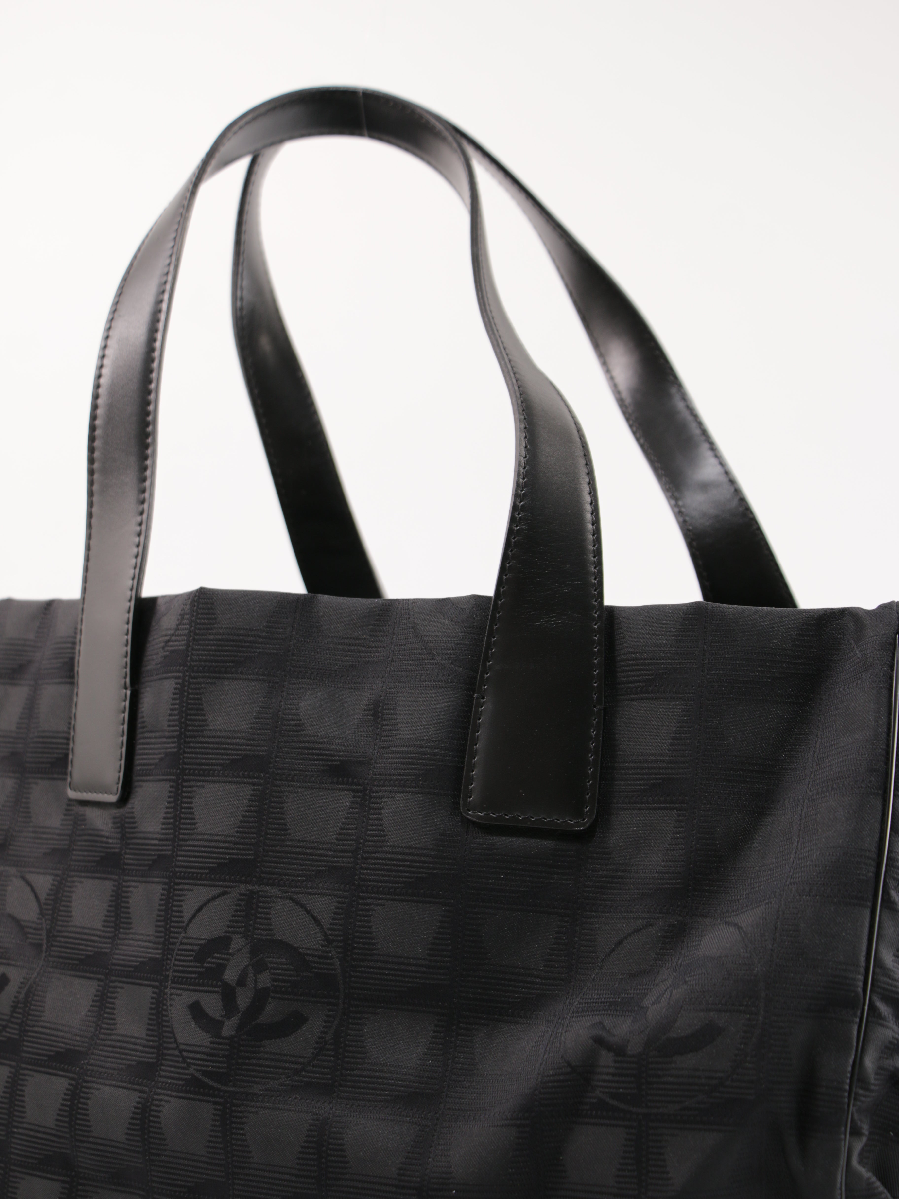 Small New Travel Line Tote