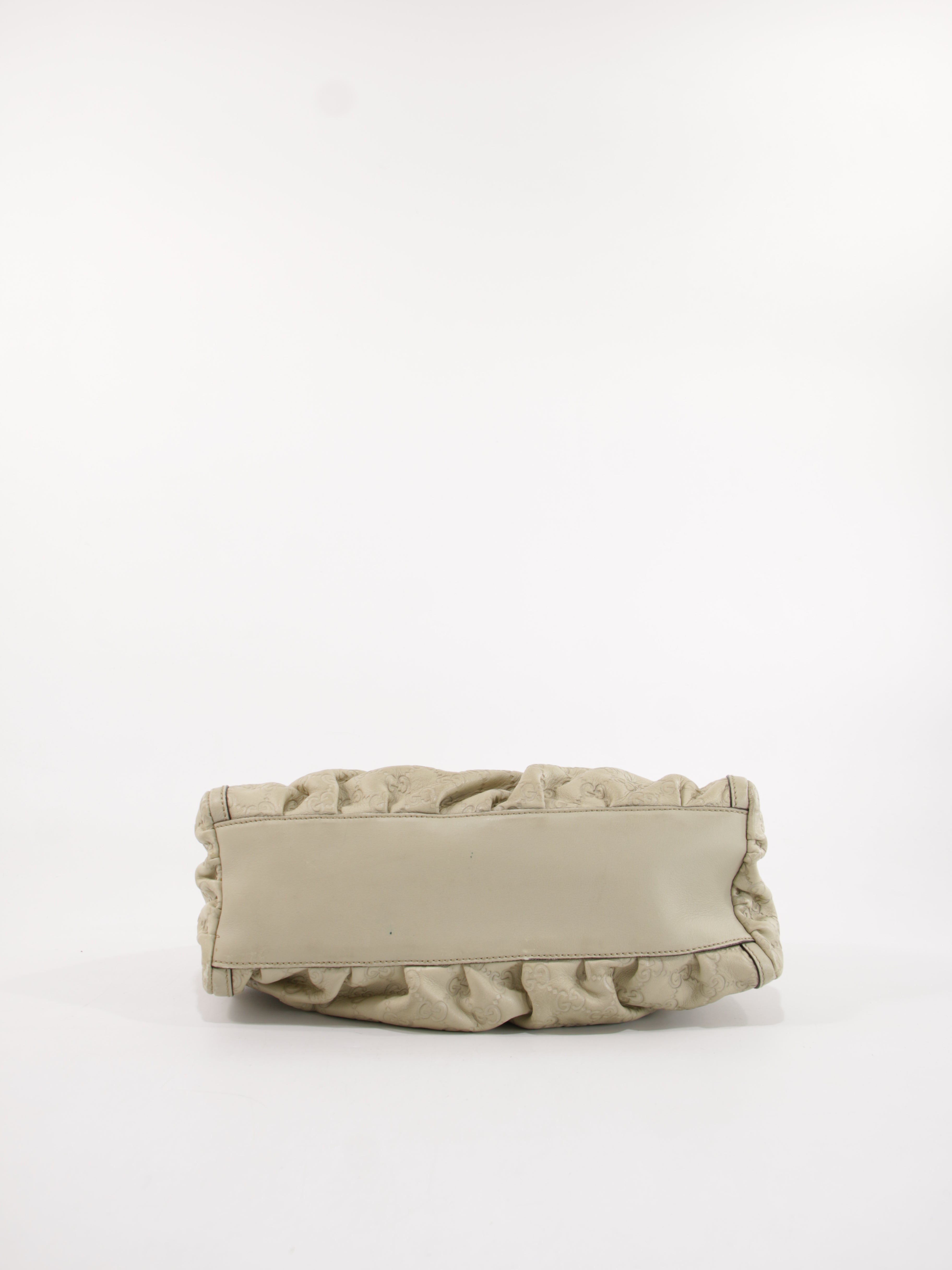 Abbey D-Ring Small