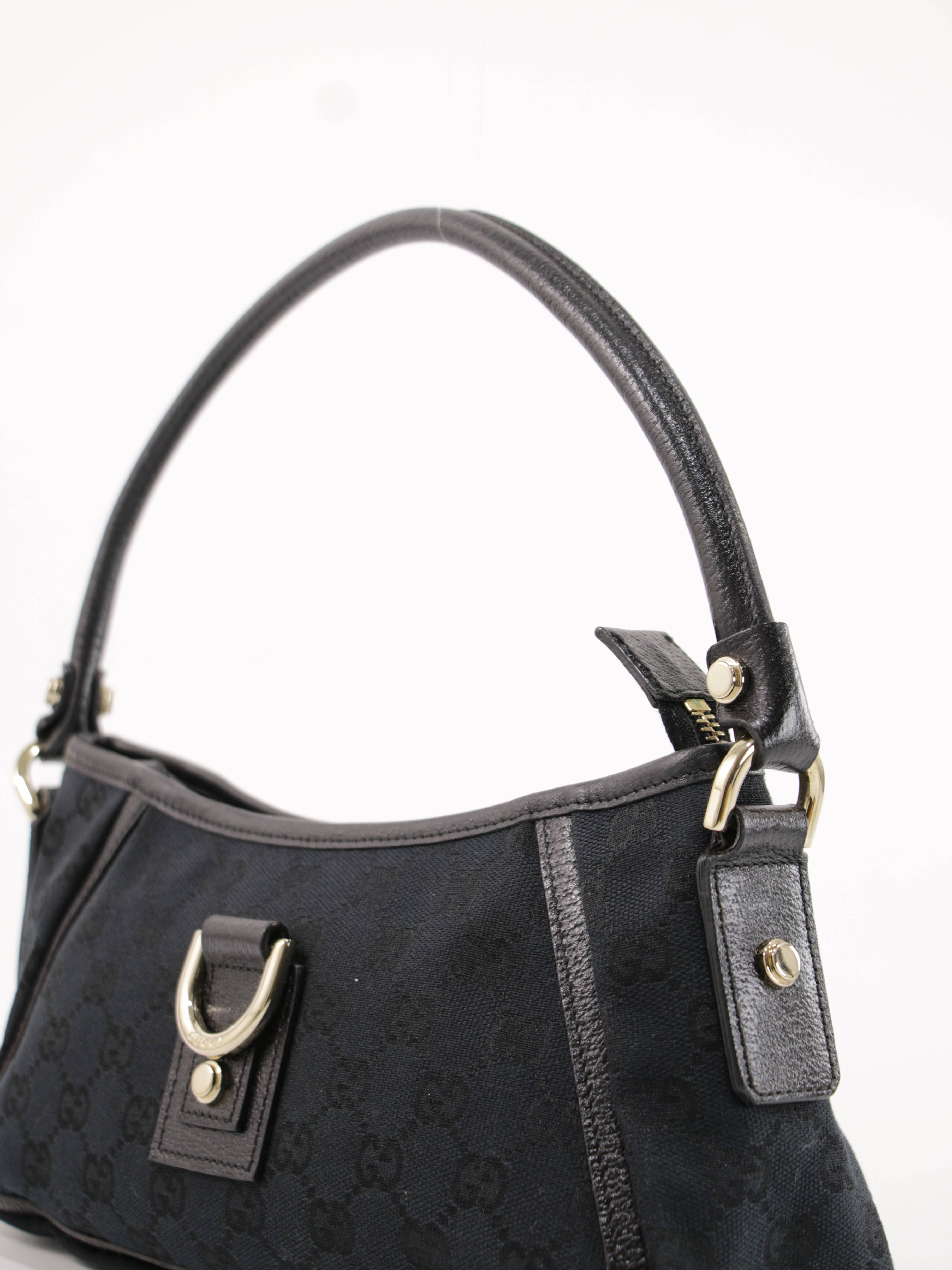 Abbey D-Ring Pochette