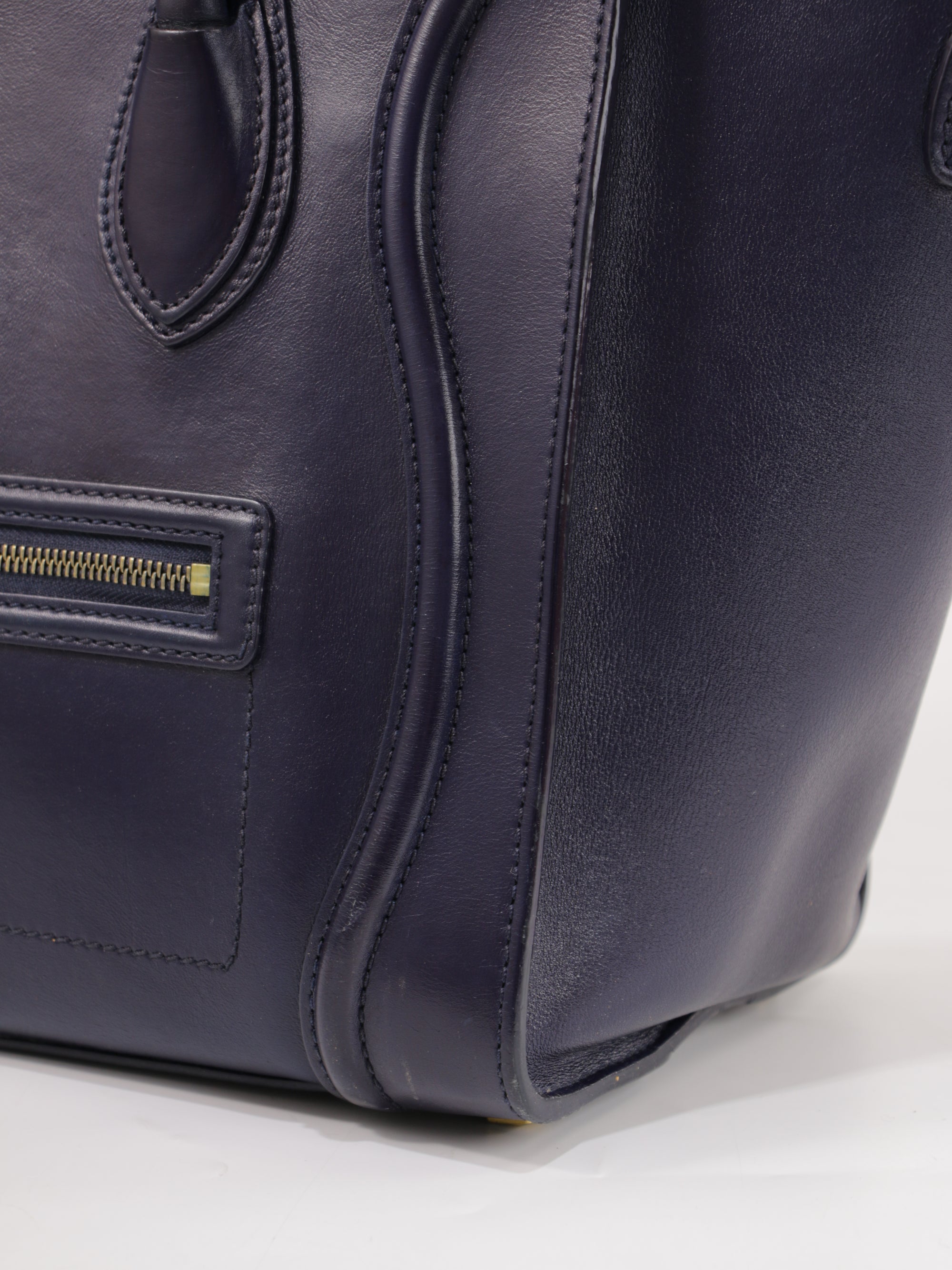 Medium luggage