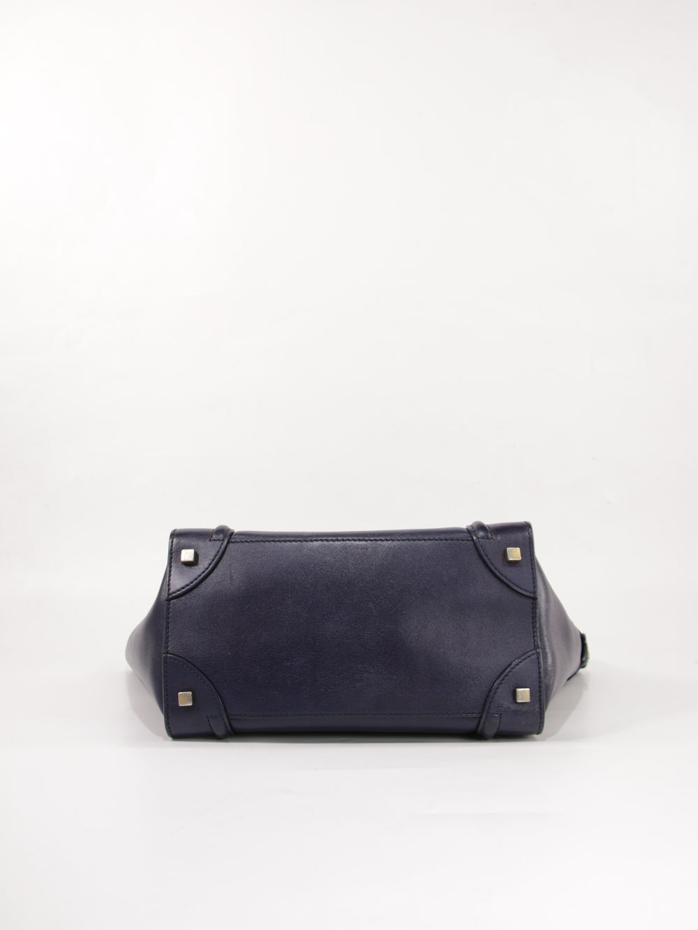Medium luggage