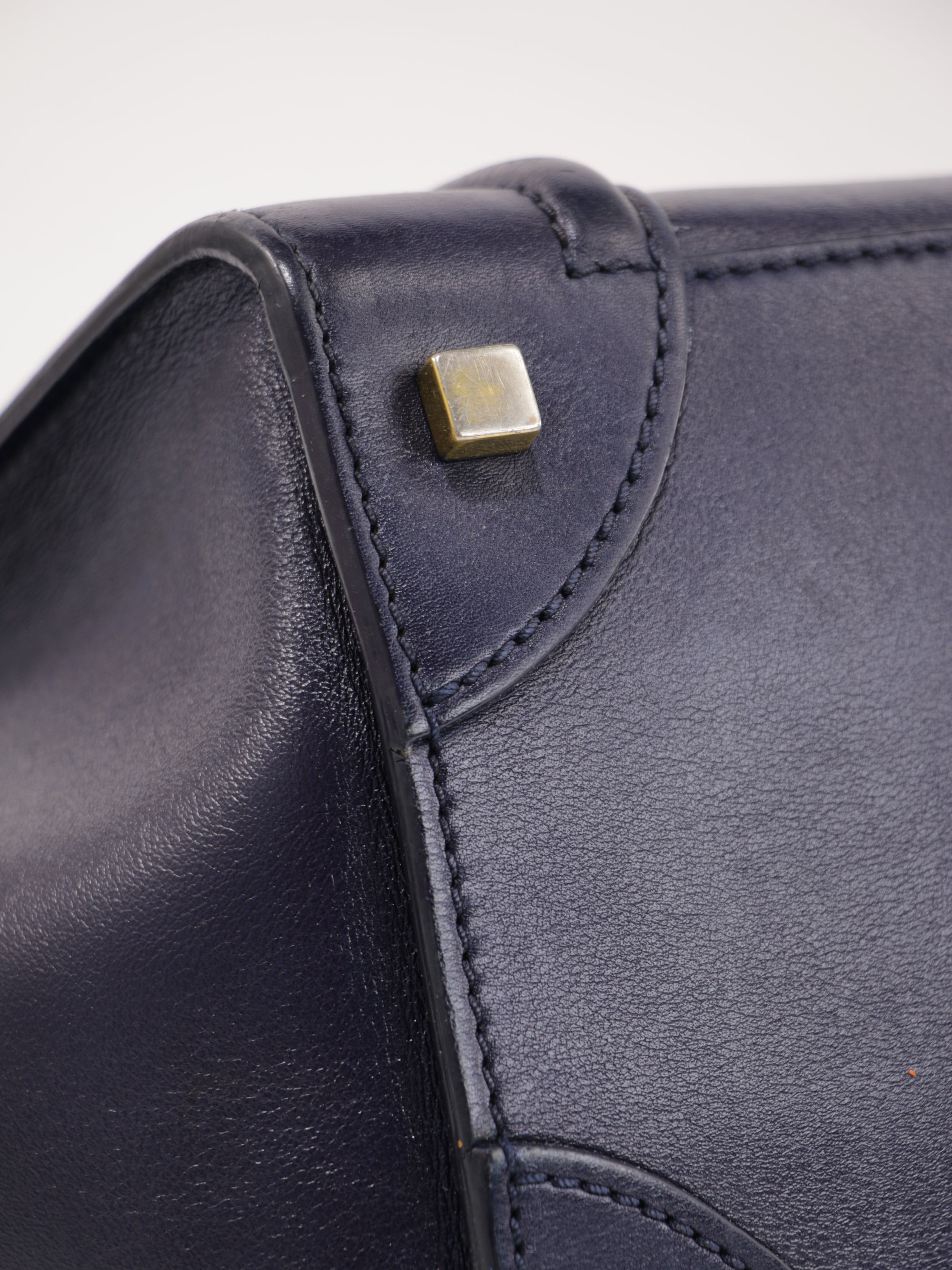 Medium luggage