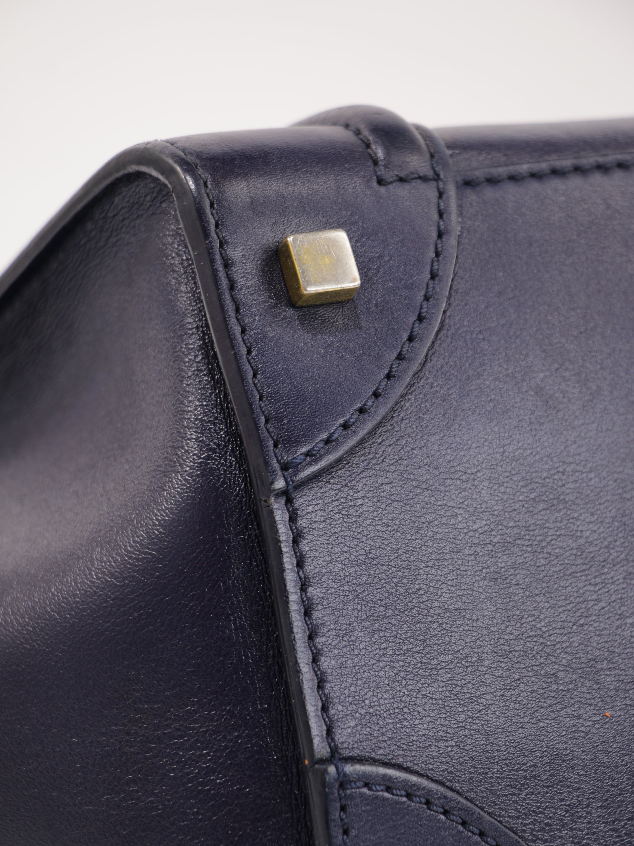 Medium luggage