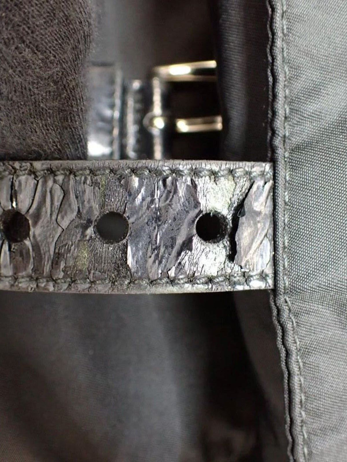 Single Buckle Messenger