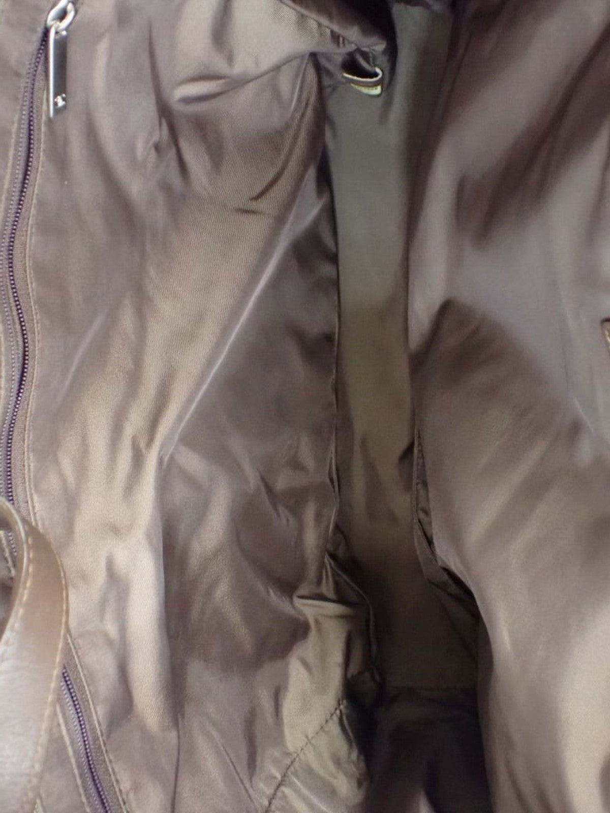 Medium New Travel Line Tote