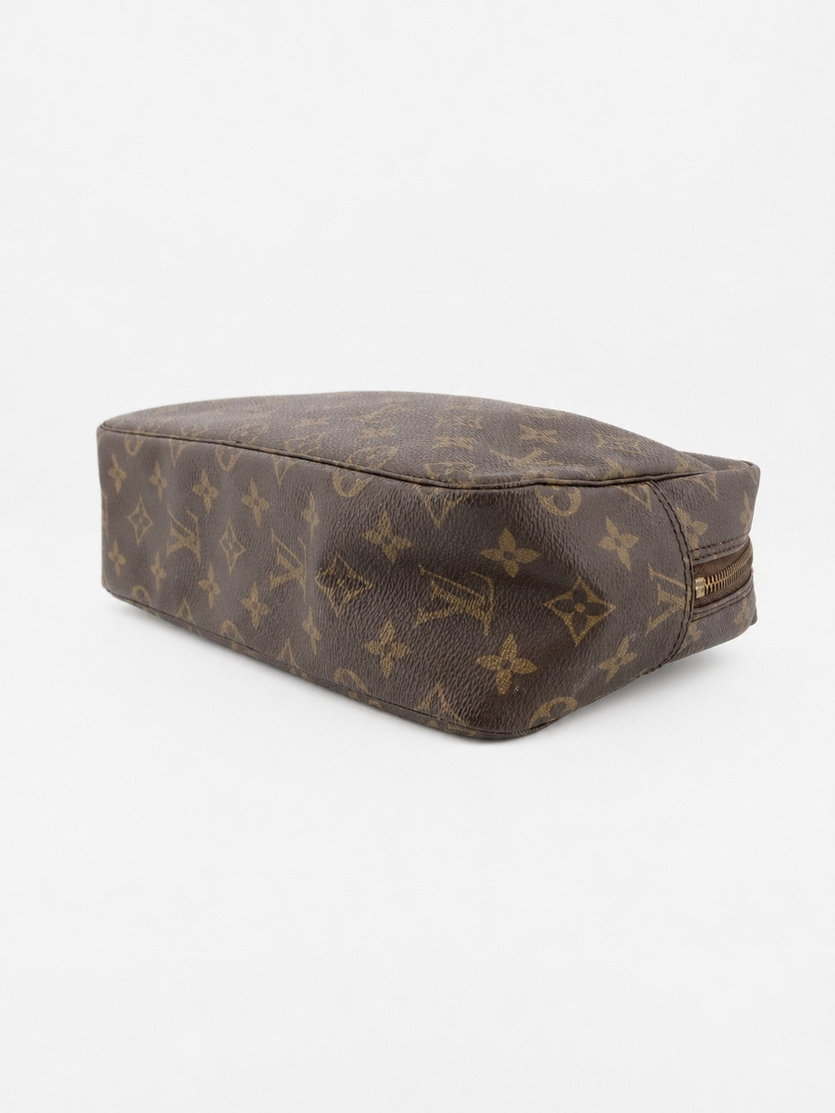 Cosmetic pouch