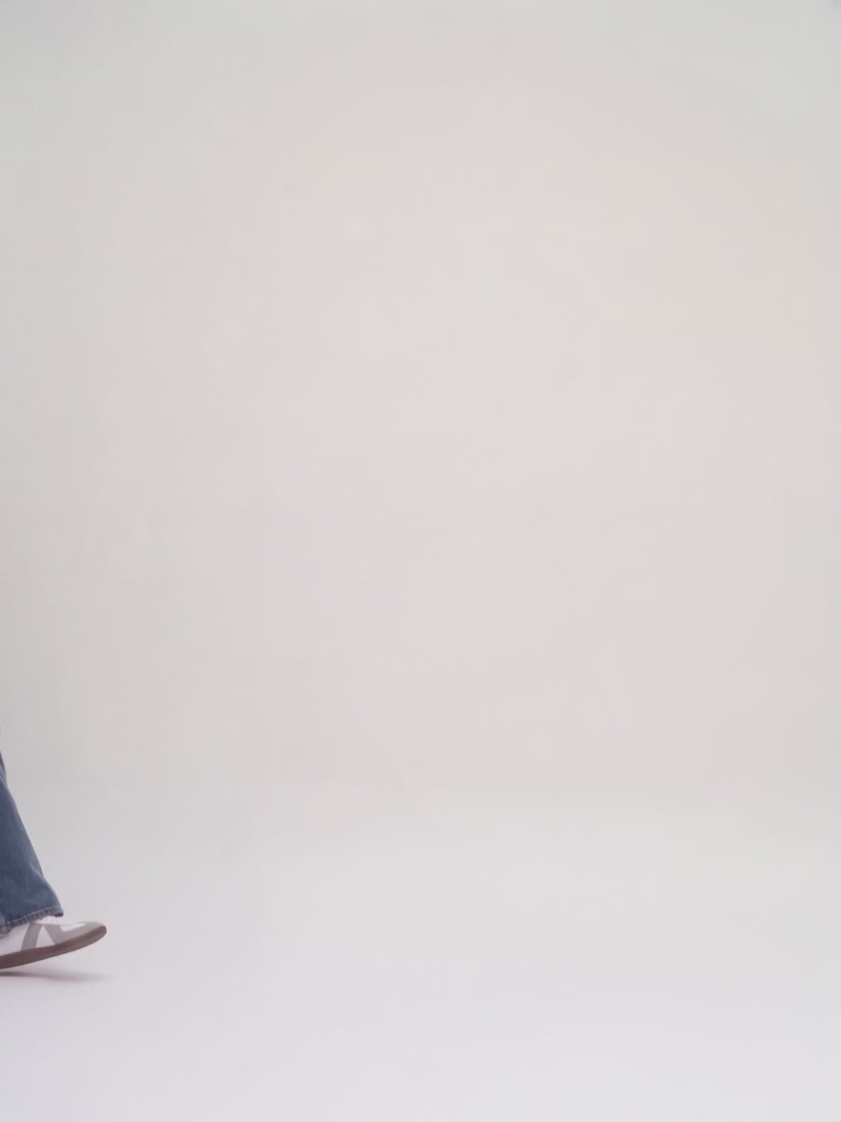 Last video: Bottega Veneta - Large Hobo